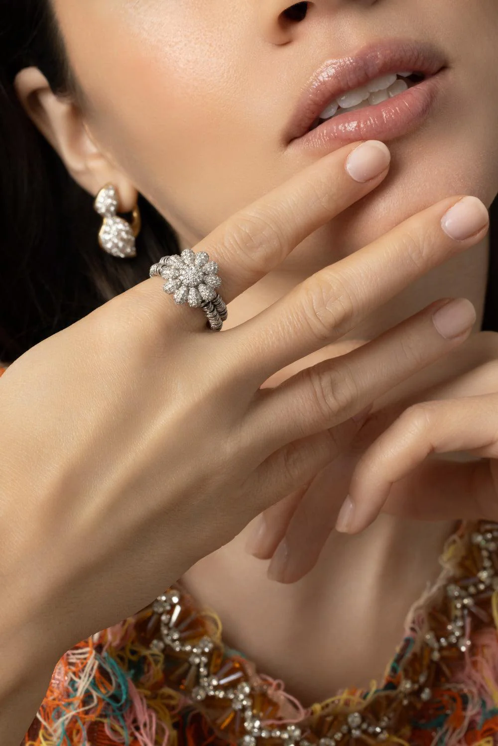 Diamond Daisy Two Row Margerita Stretch Ring - Image 3