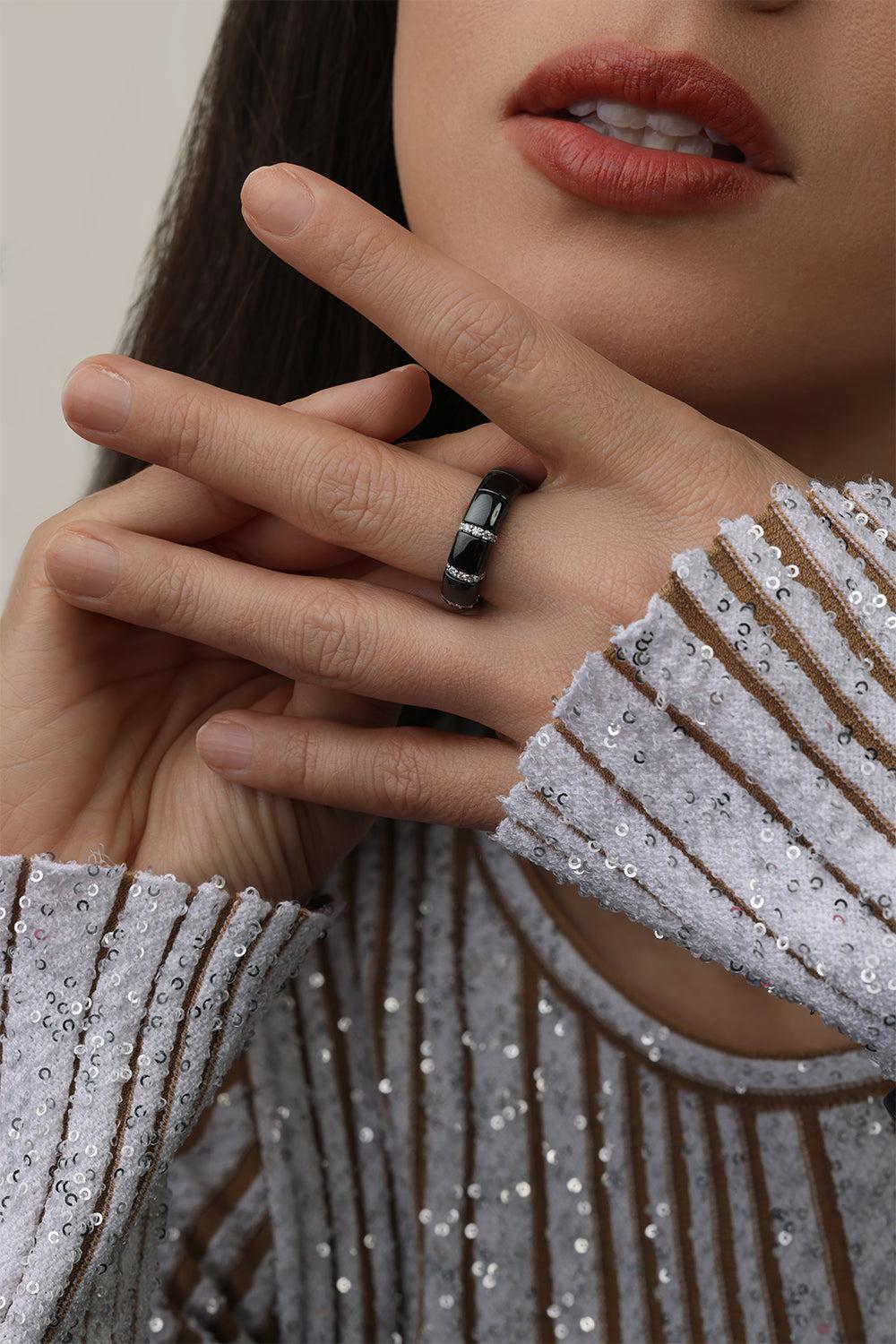 Diamond Gold Bar Black Ceramic Pura Stretch Ring - Image 4
