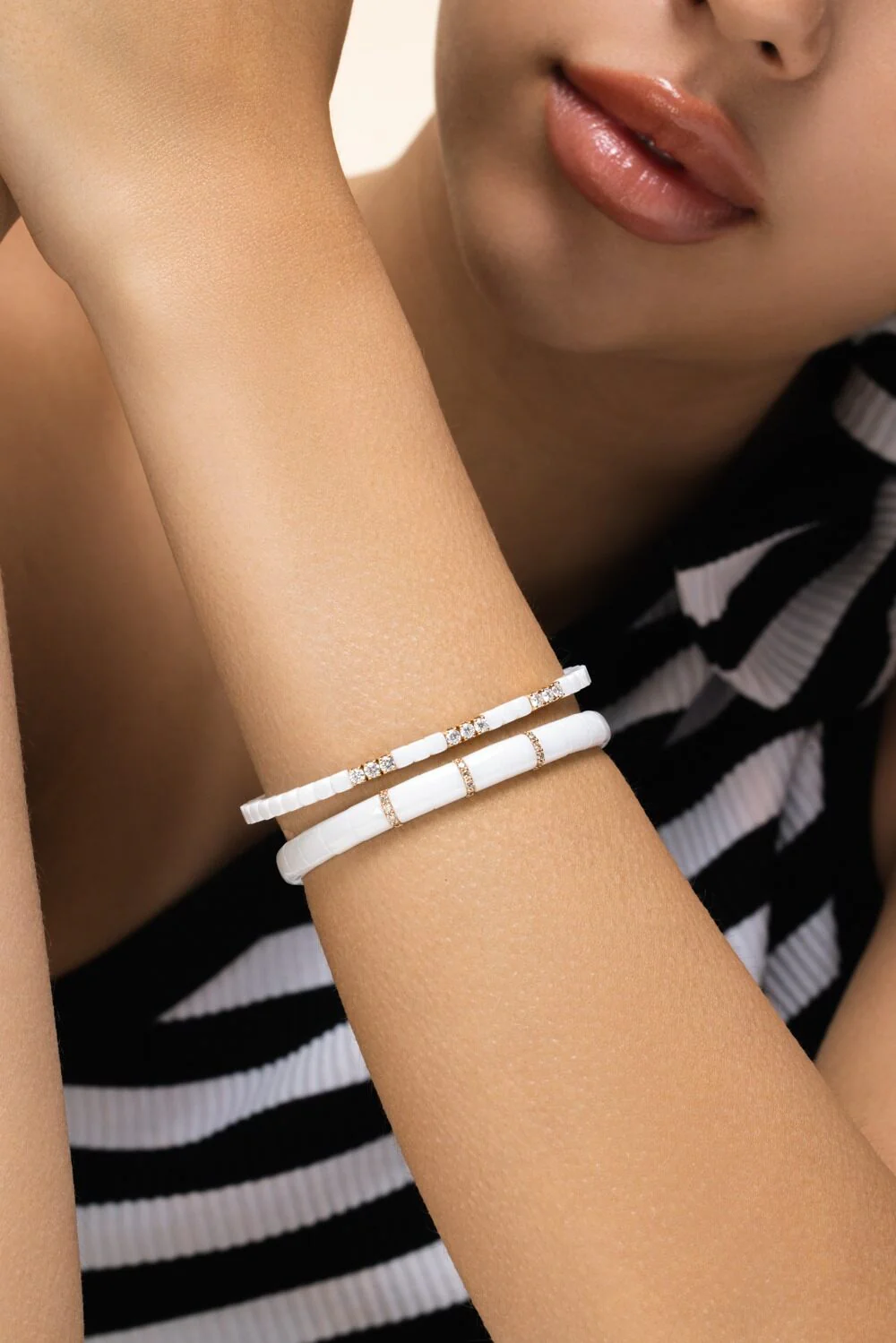 Diamond Nine Section White Dado Stretch Bracelet - Image 4