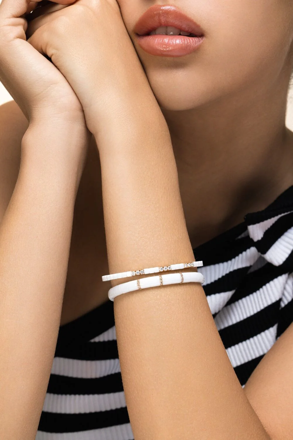 Diamond Nine Section White Dado Stretch Bracelet - Image 2
