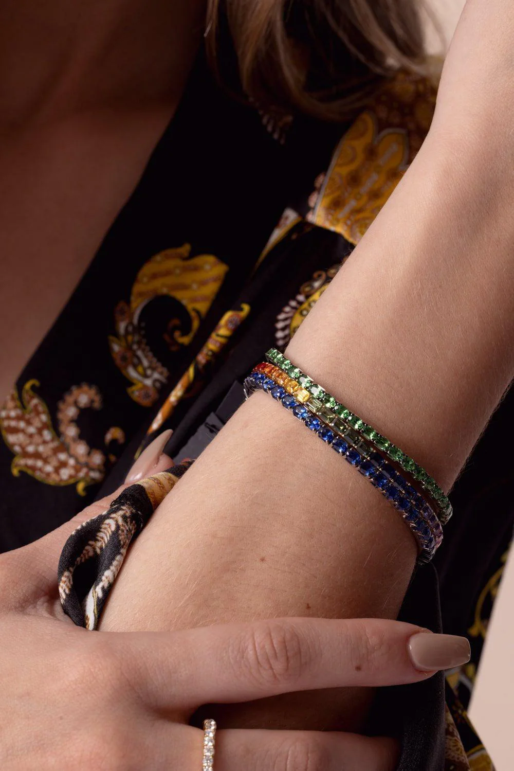 Extensible Oval Tsavorite Stretch Tennis Bracelet - Image 4