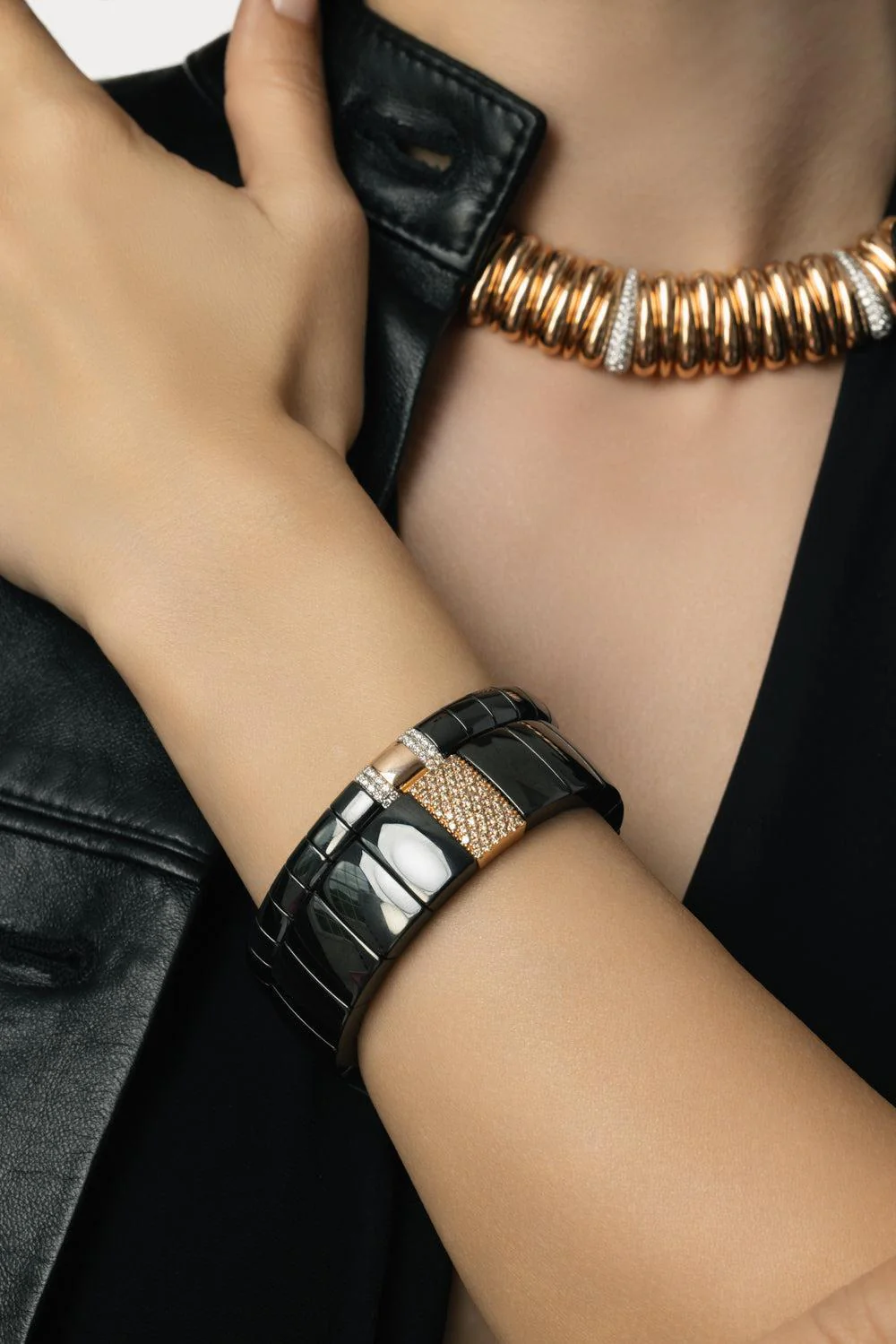 One Row Diamond Domino Stretch Bracelet - Image 2
