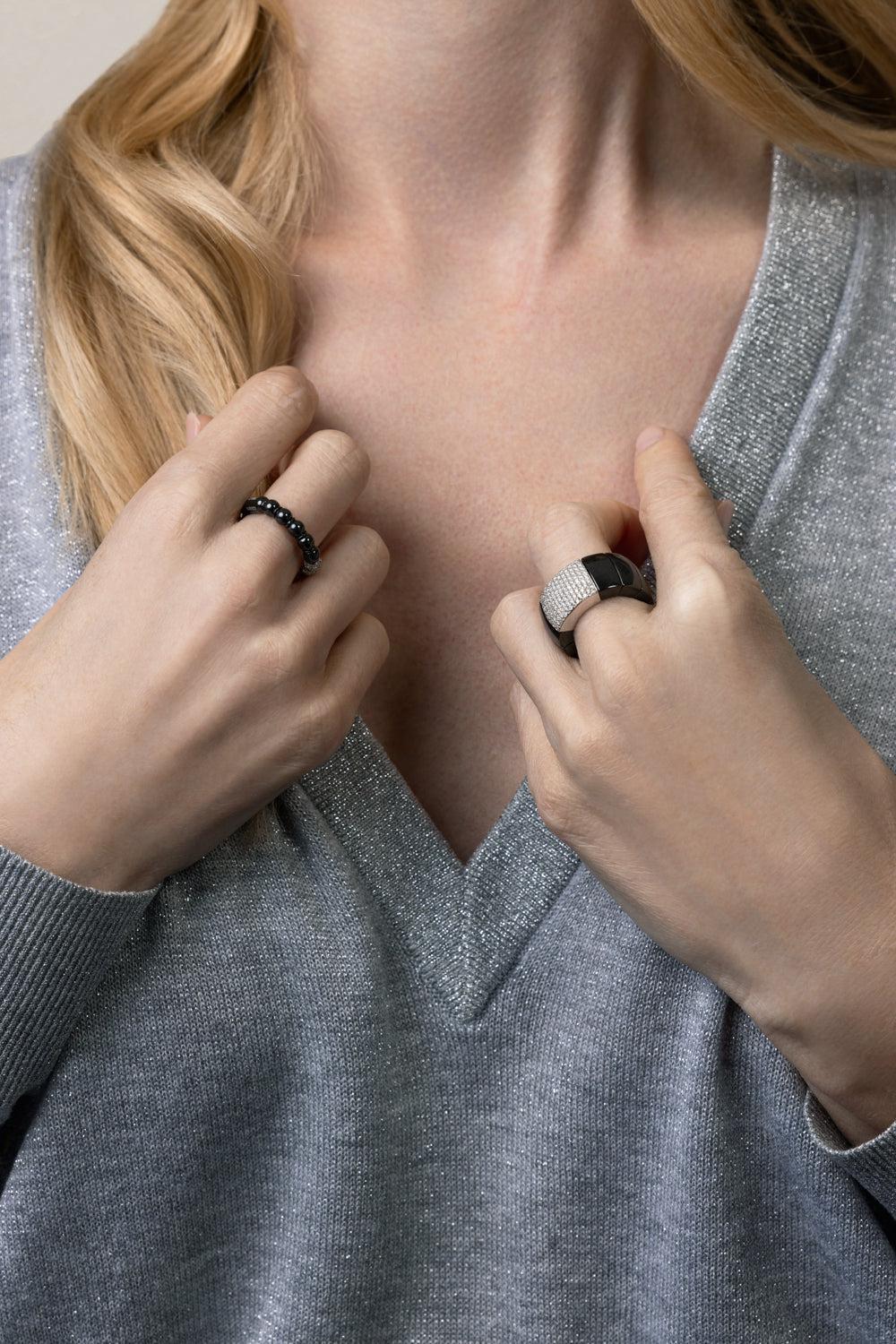 One Station Diamond Domino Stretch Ring - Image 3