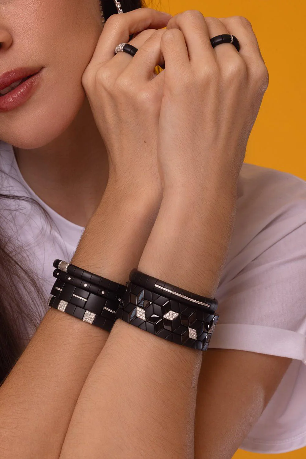 Pura Matte Black Ceramic Stretch Bracelet - Image 2