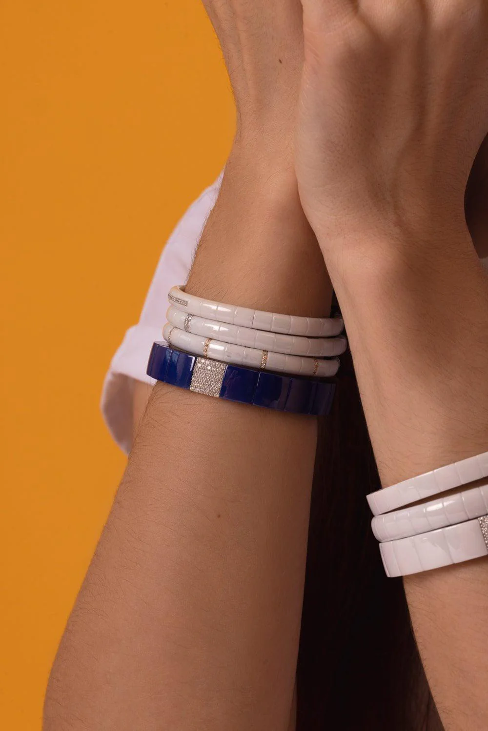 Pura White Ceramic Stretch Bracelet - Image 3