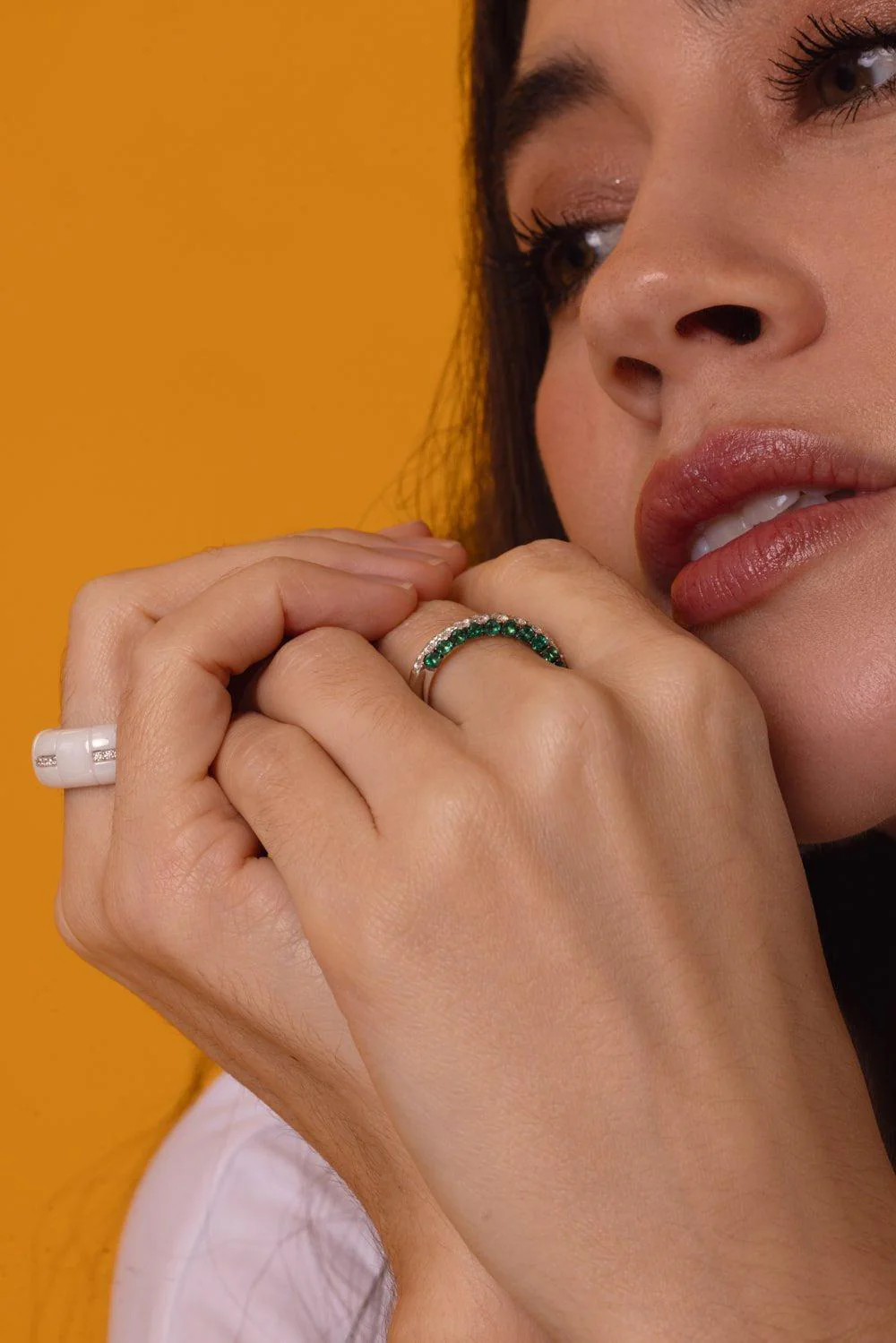 Pura White Ceramic Stretch Ring - Image 3