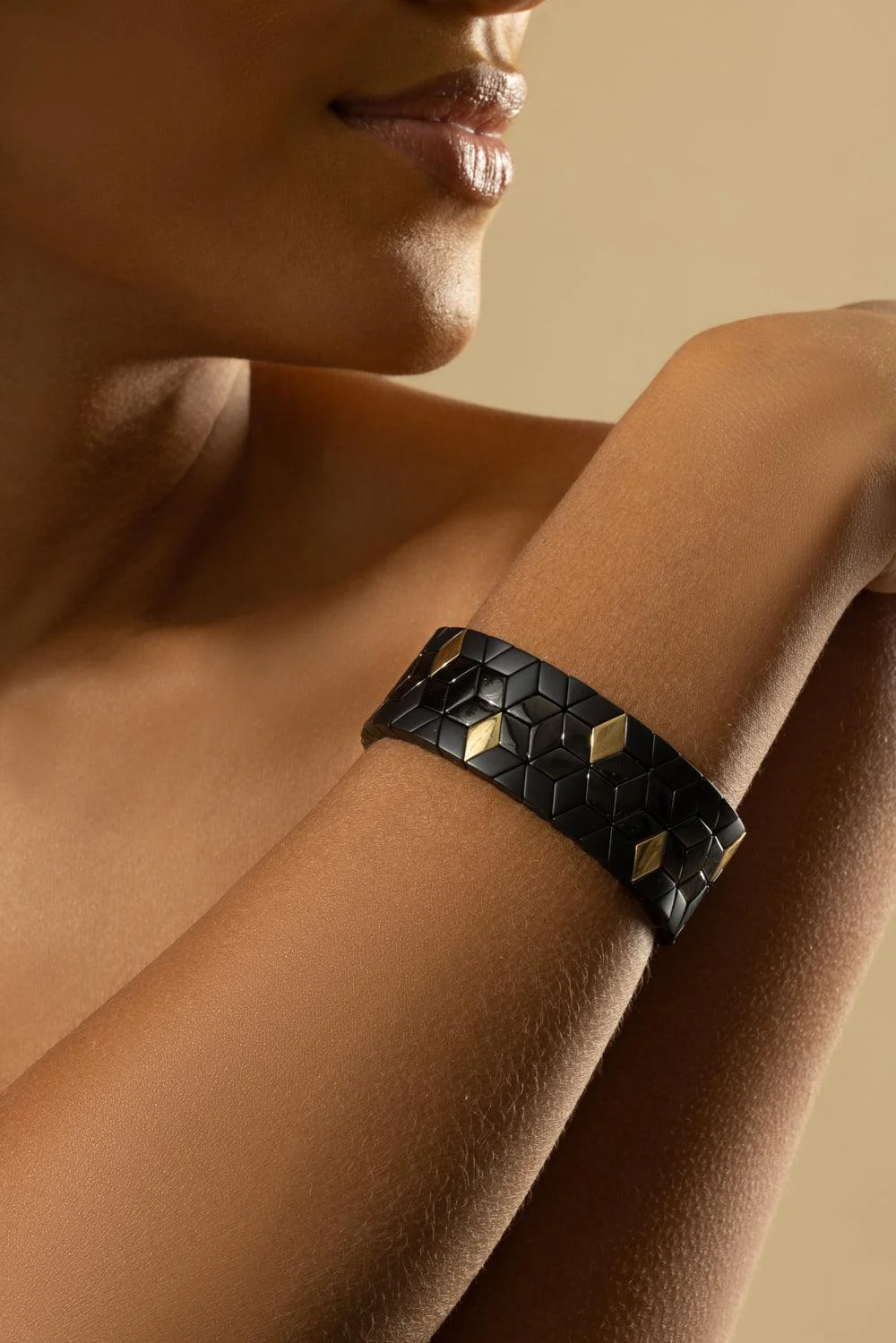 Ten Station Black Cube Stretch Bracelet - Image 2