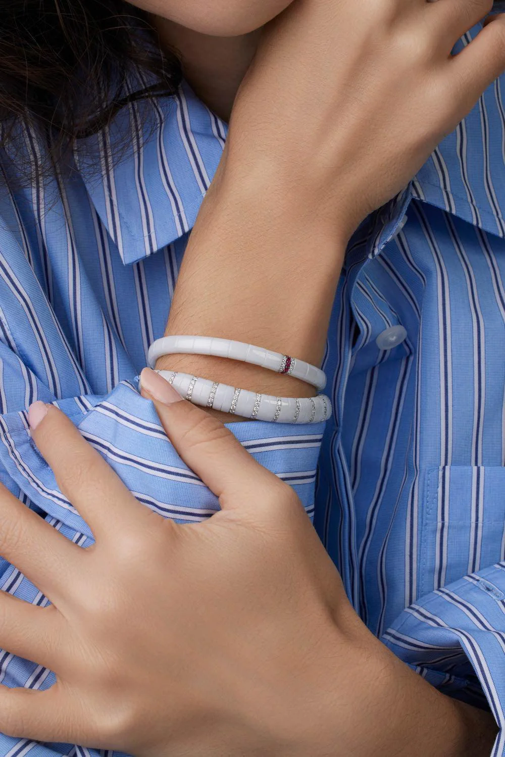 White Ceramic Diamond Bar Pura Bracelet - Image 3