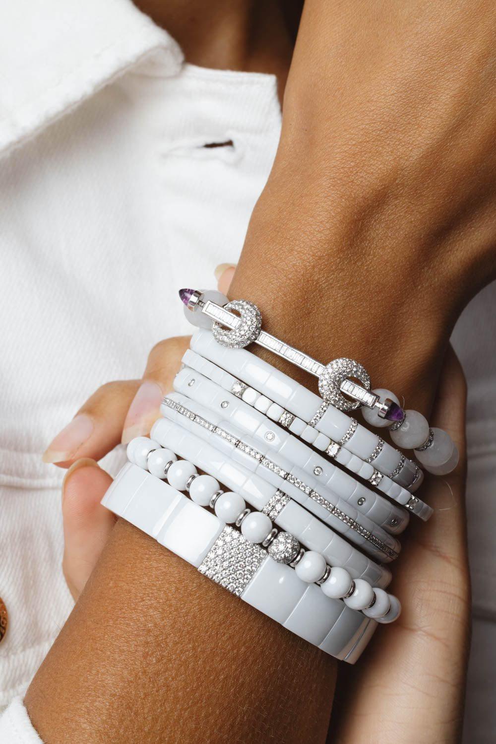 White Ceramic Sfera Stretch Bracelet - Image 4
