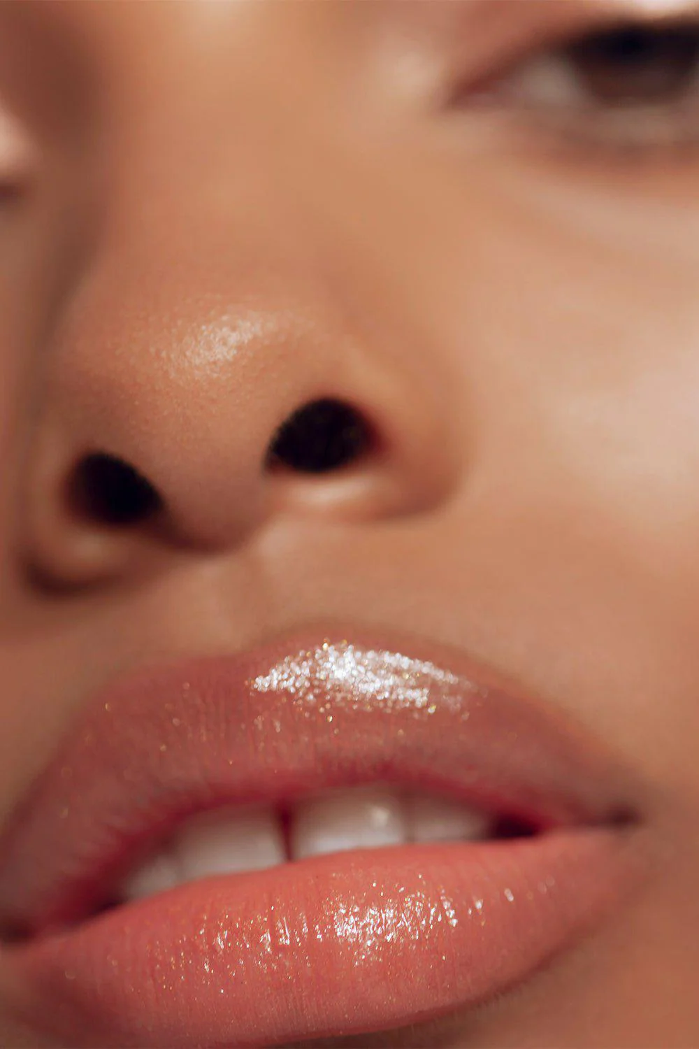 Kiss My Liquid Lip Balm Shimmer - Bowie - Image 5