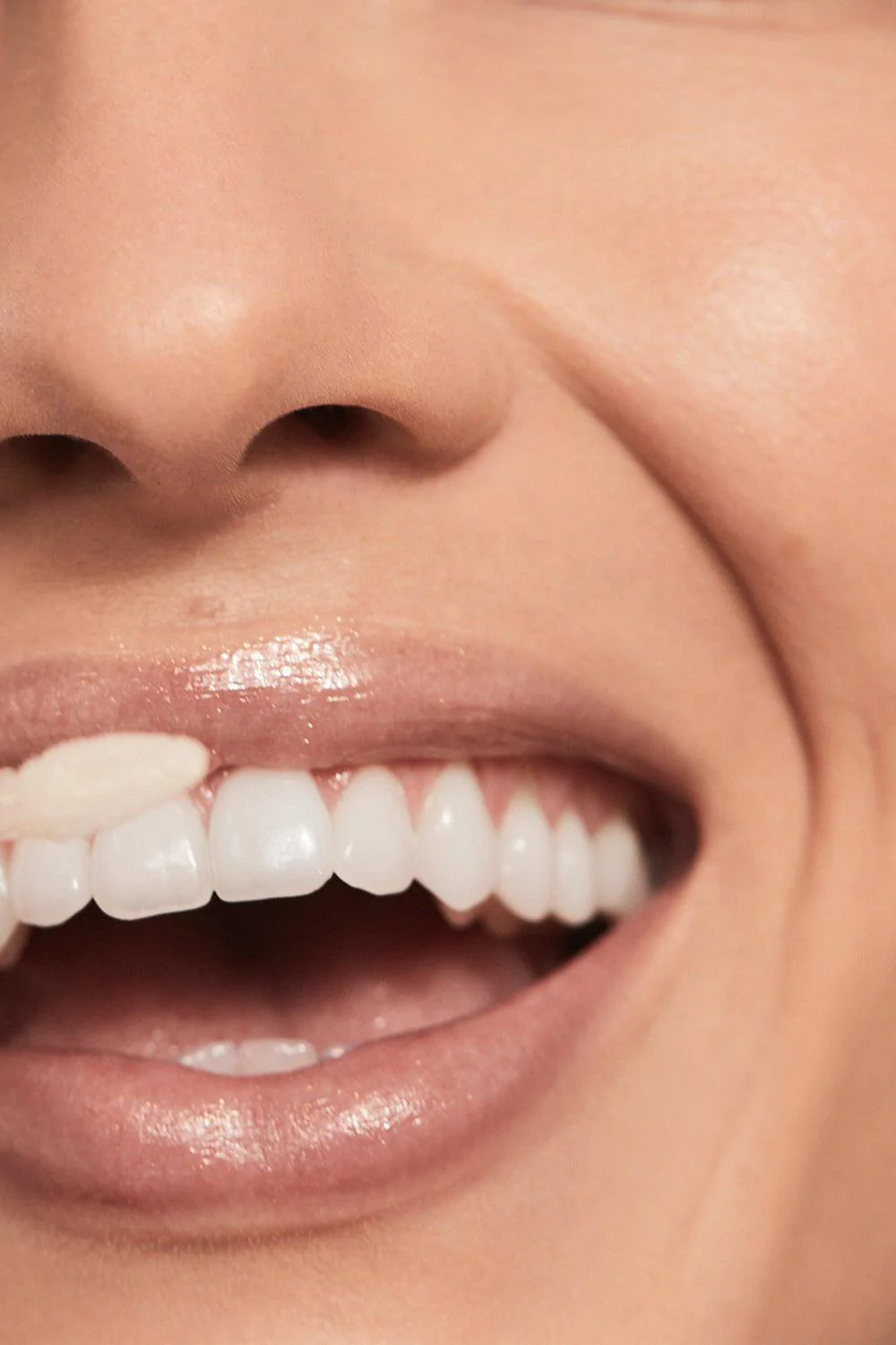 Kiss My Liquid Lip Balm Shimmer - Cosmo - Image 2