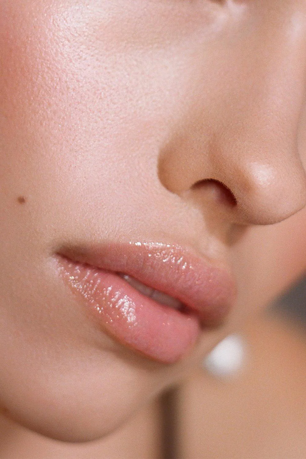 Kiss My Liquid Lip Balm Shimmer - Cosmo - Image 5