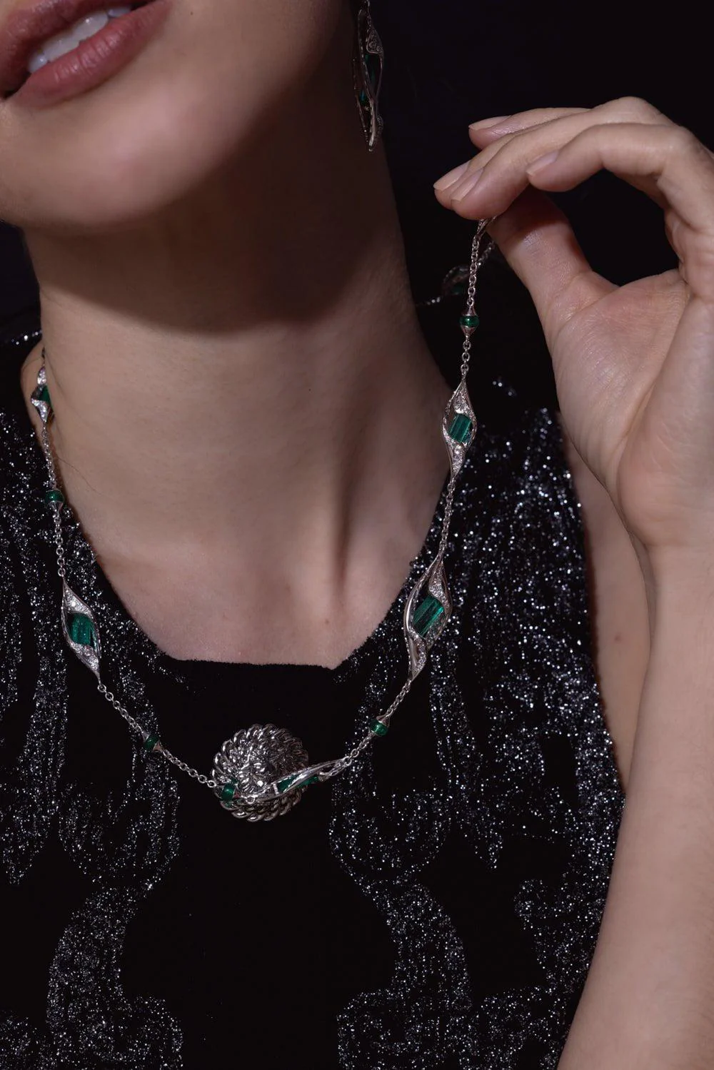 Emerald Tube Necklace - Image 5