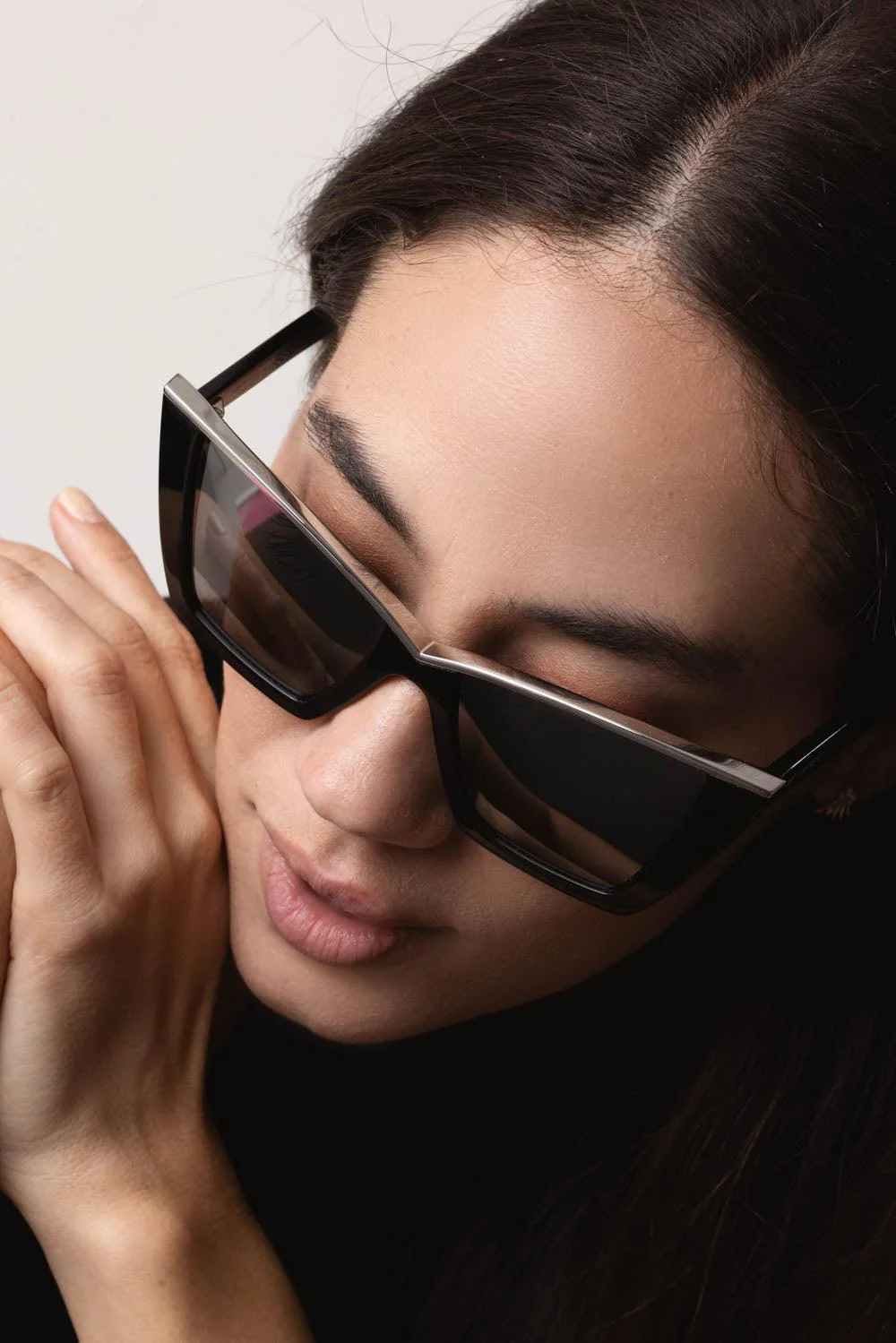 Retro Cat Eye Sunglasses - Black Silver - Image 2