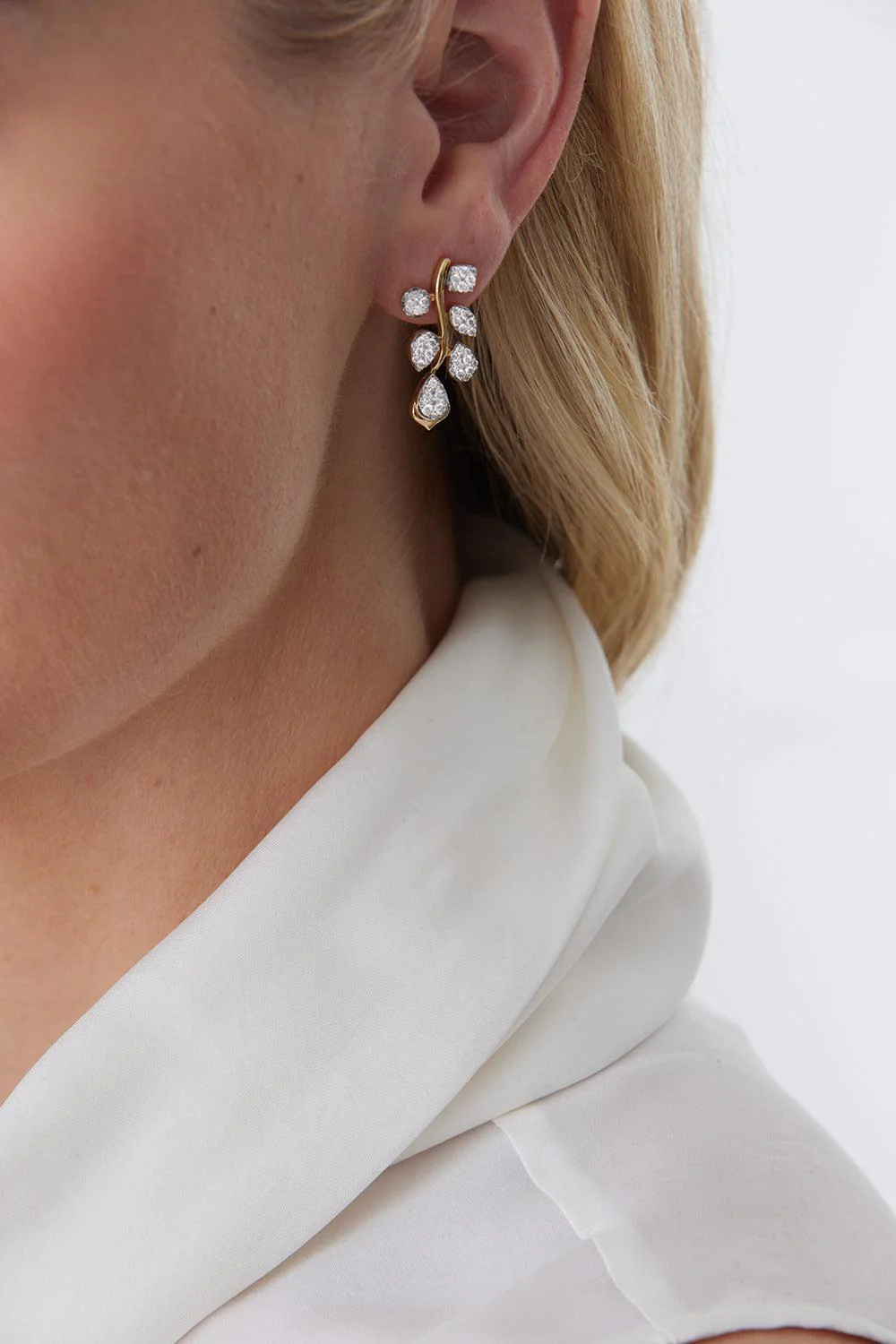 Lierre Cluster Drop Earrings - Image 5