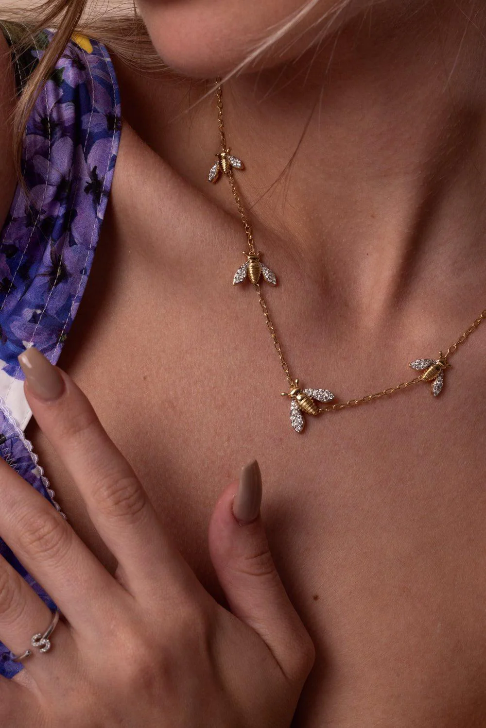 Queen Petite Necklace - Image 4