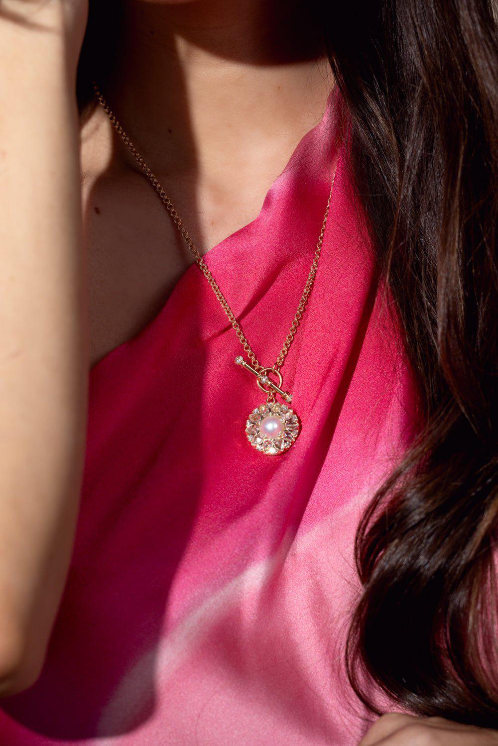 Pearl Pendant Toggle Chain Necklace - Image 3