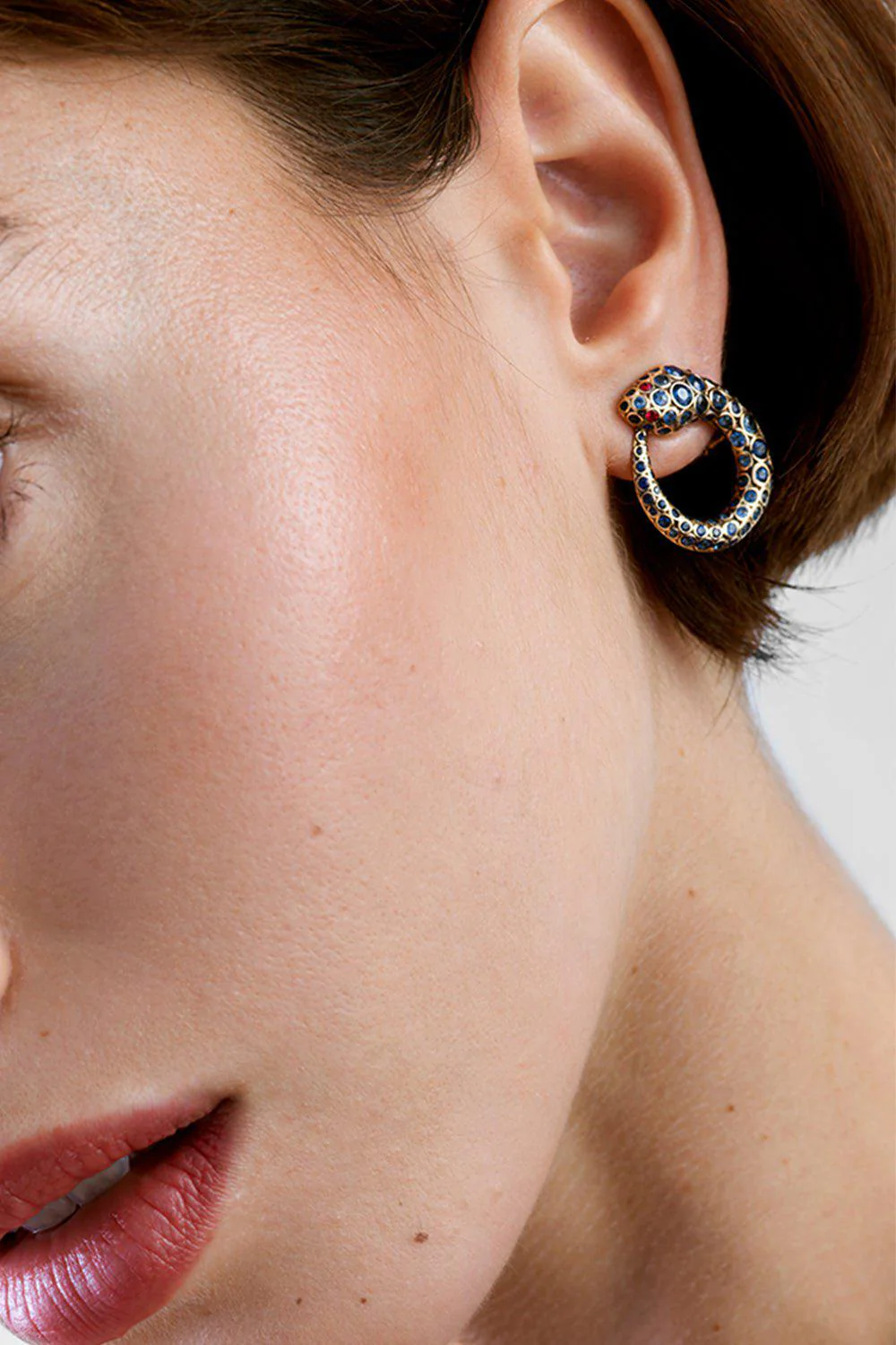 XS Basilik Sapphire Spinel Earrings - Image 2