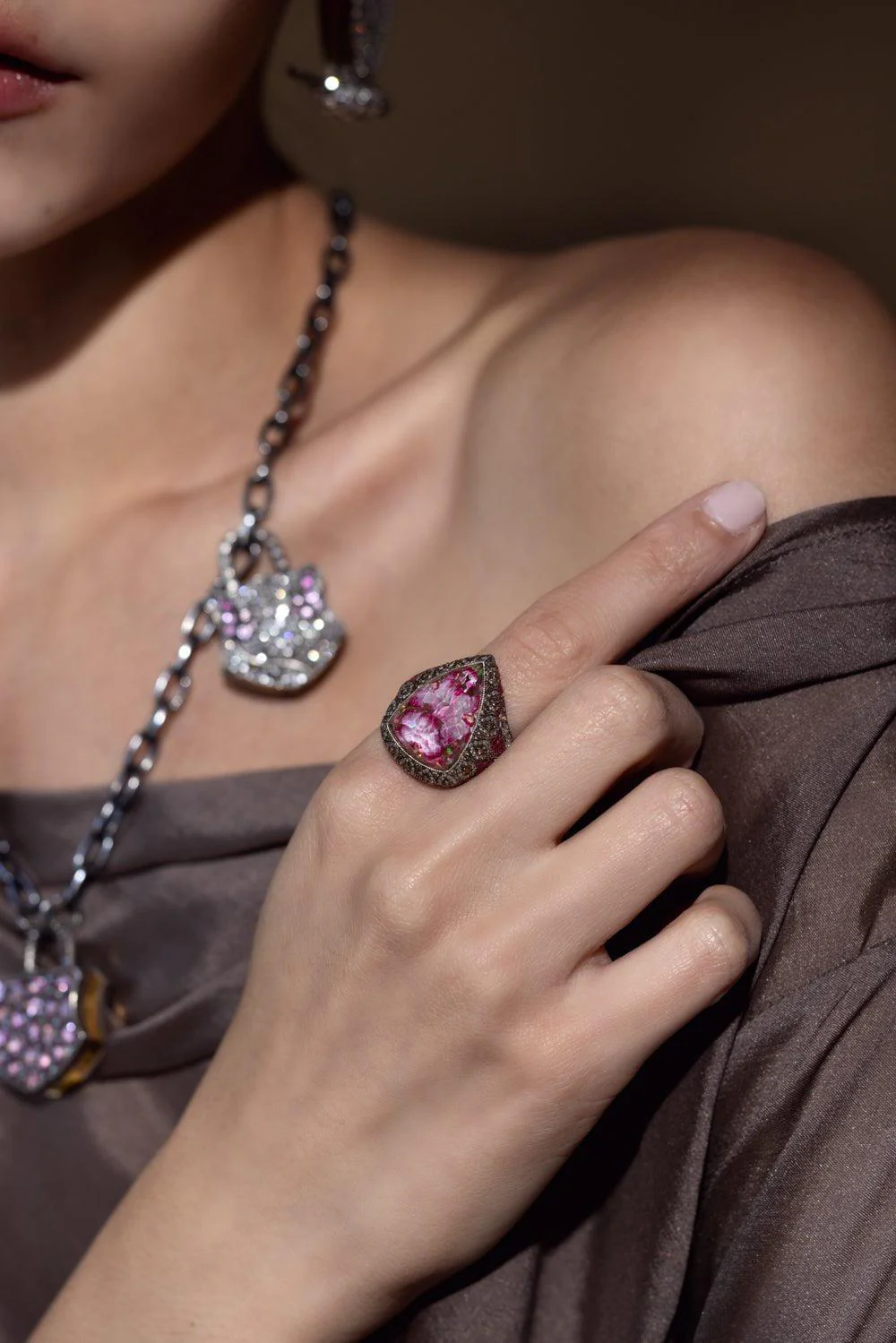 Carved Carnelian Floral Bouquet Ring - Image 2