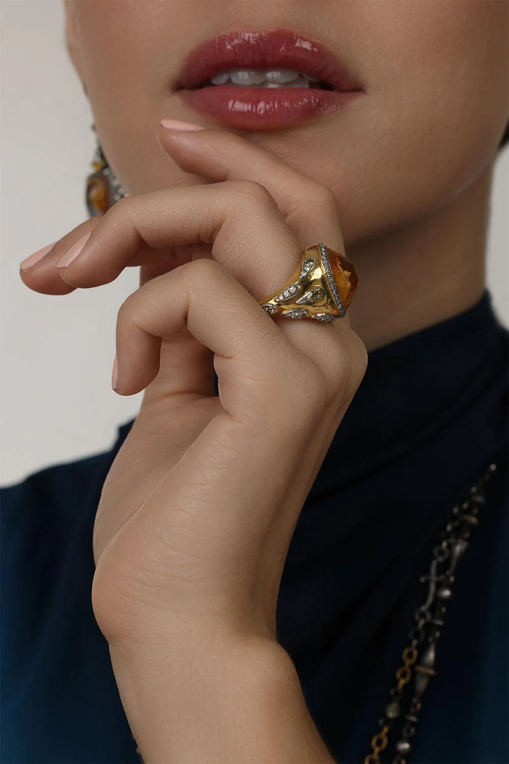 Carved Citrine Bird In Flight Ring - Image 4