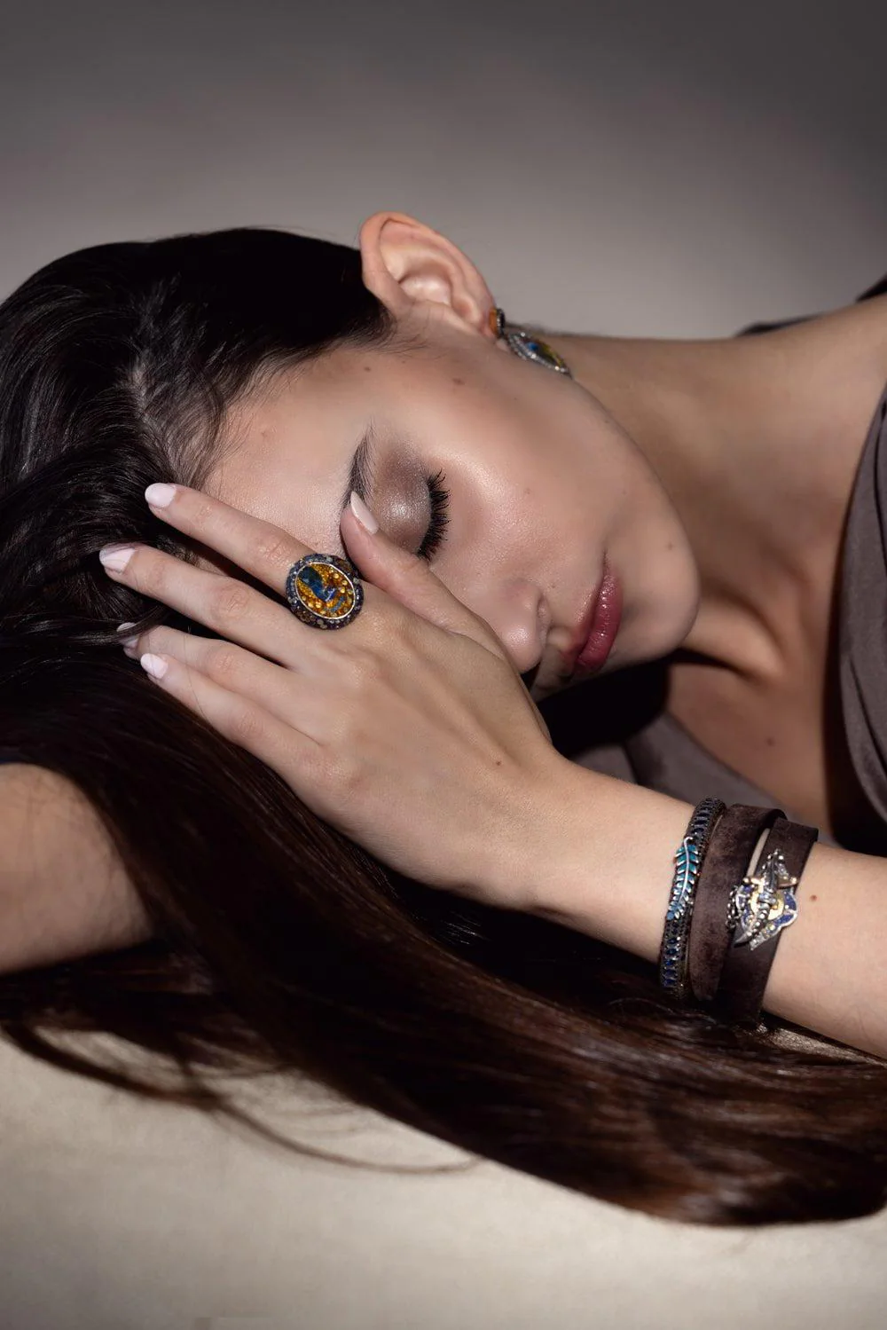 Carved Rock Quartz Peacock Ring - Image 4