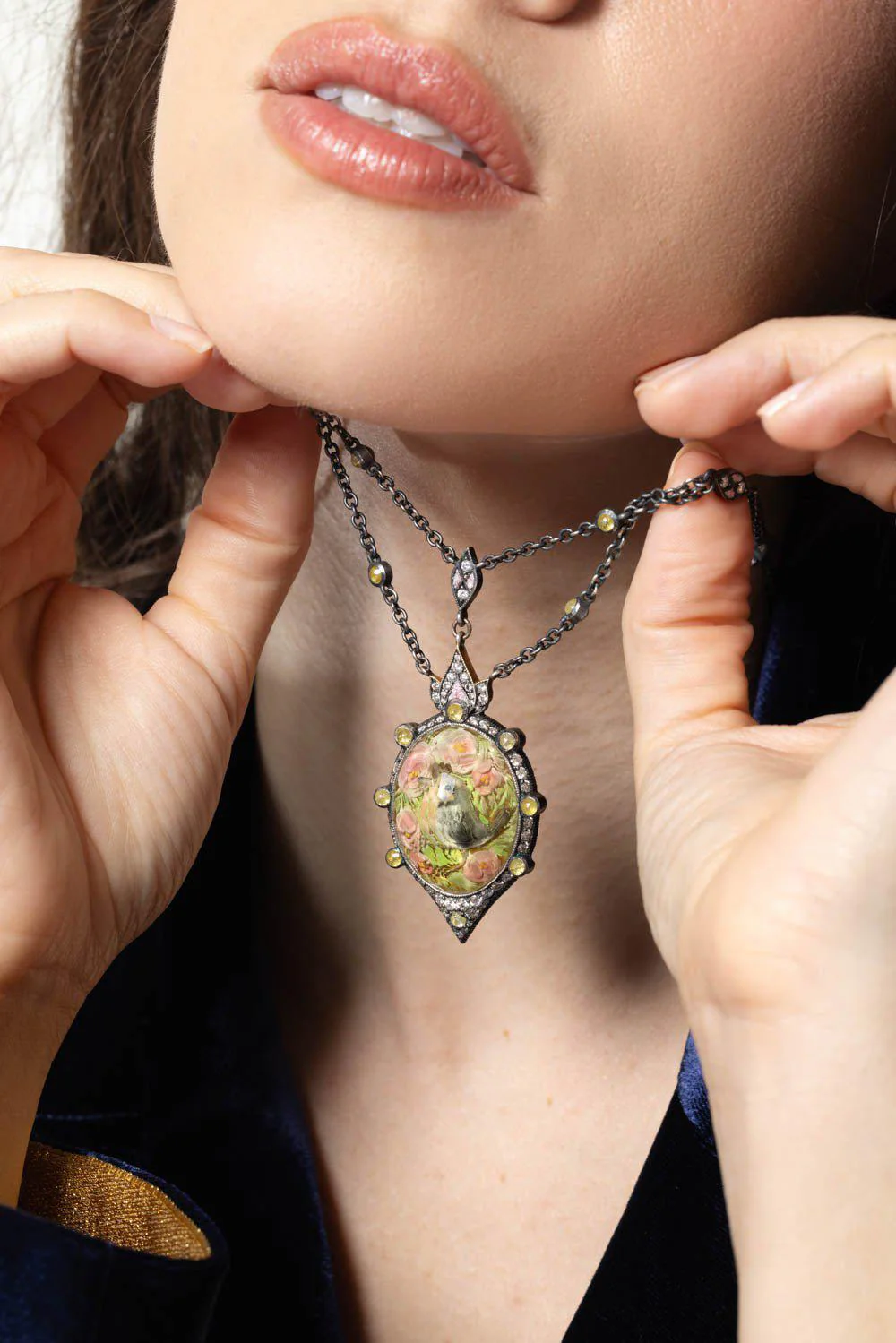 Quartz Reverse Carved Rose Pendant Necklace - Image 4