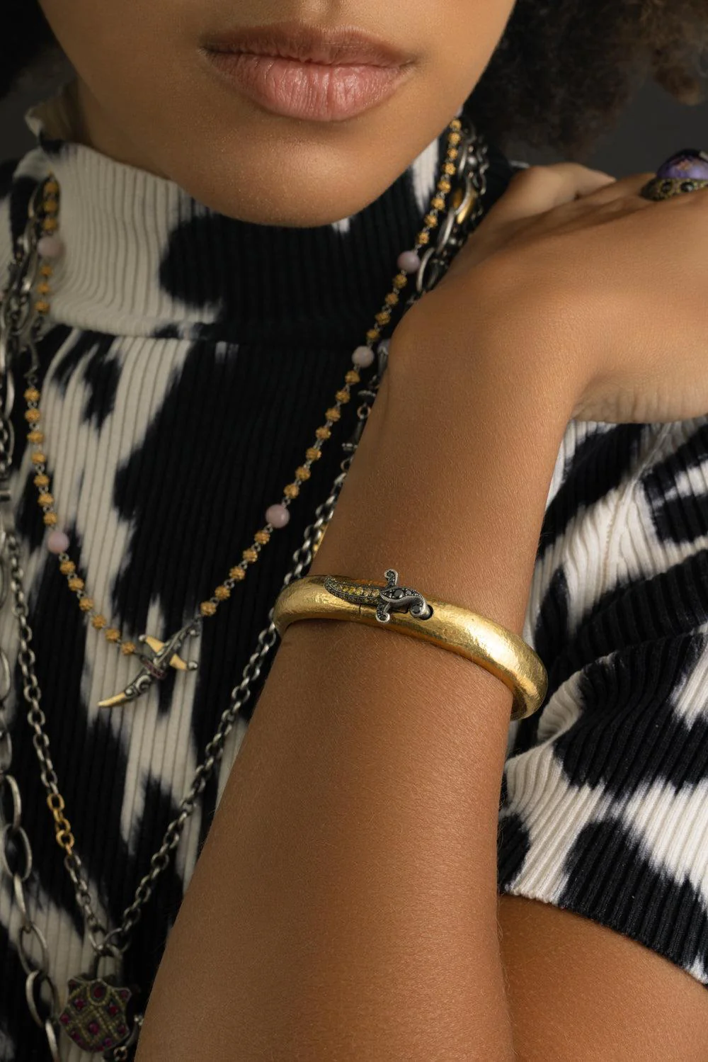 Wide Rounded Dagger Clasp Bracelet - Image 2