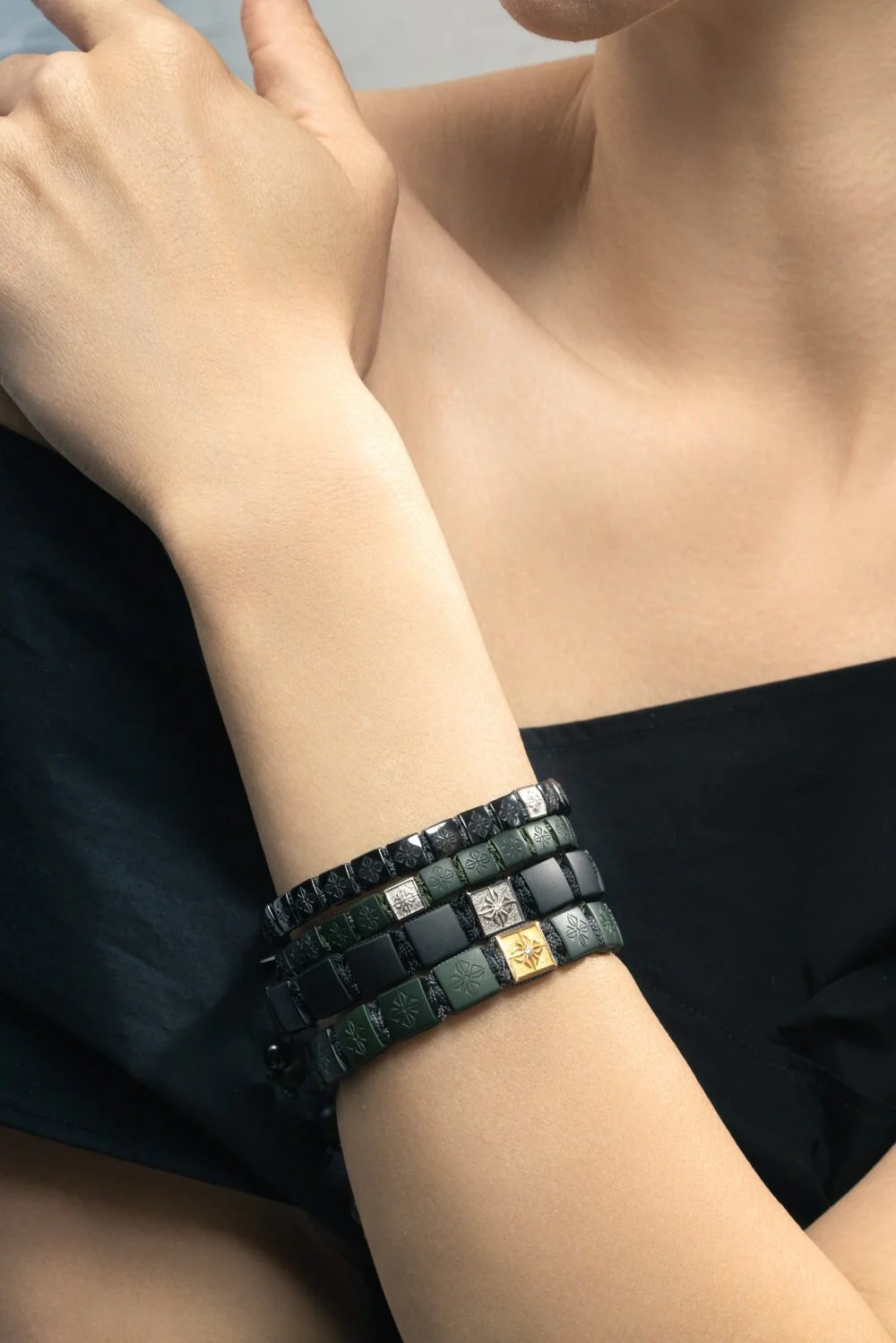 Diamond Matte Green Lock Bracelet - Image 2