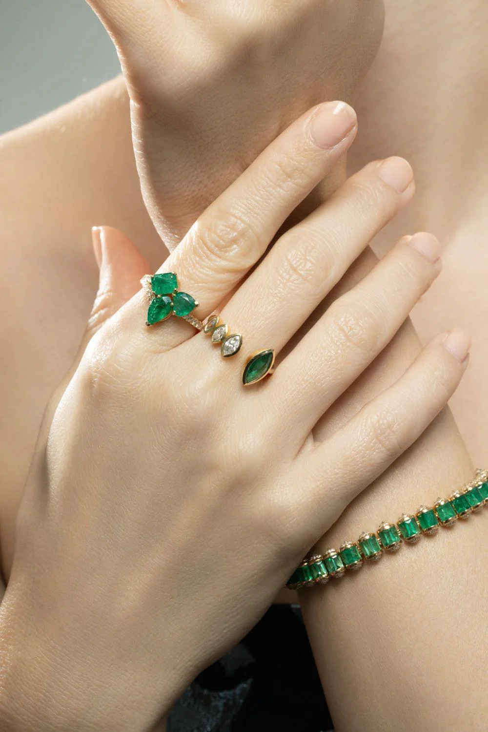 Diamond Emerald Cluster Band Ring - Image 2