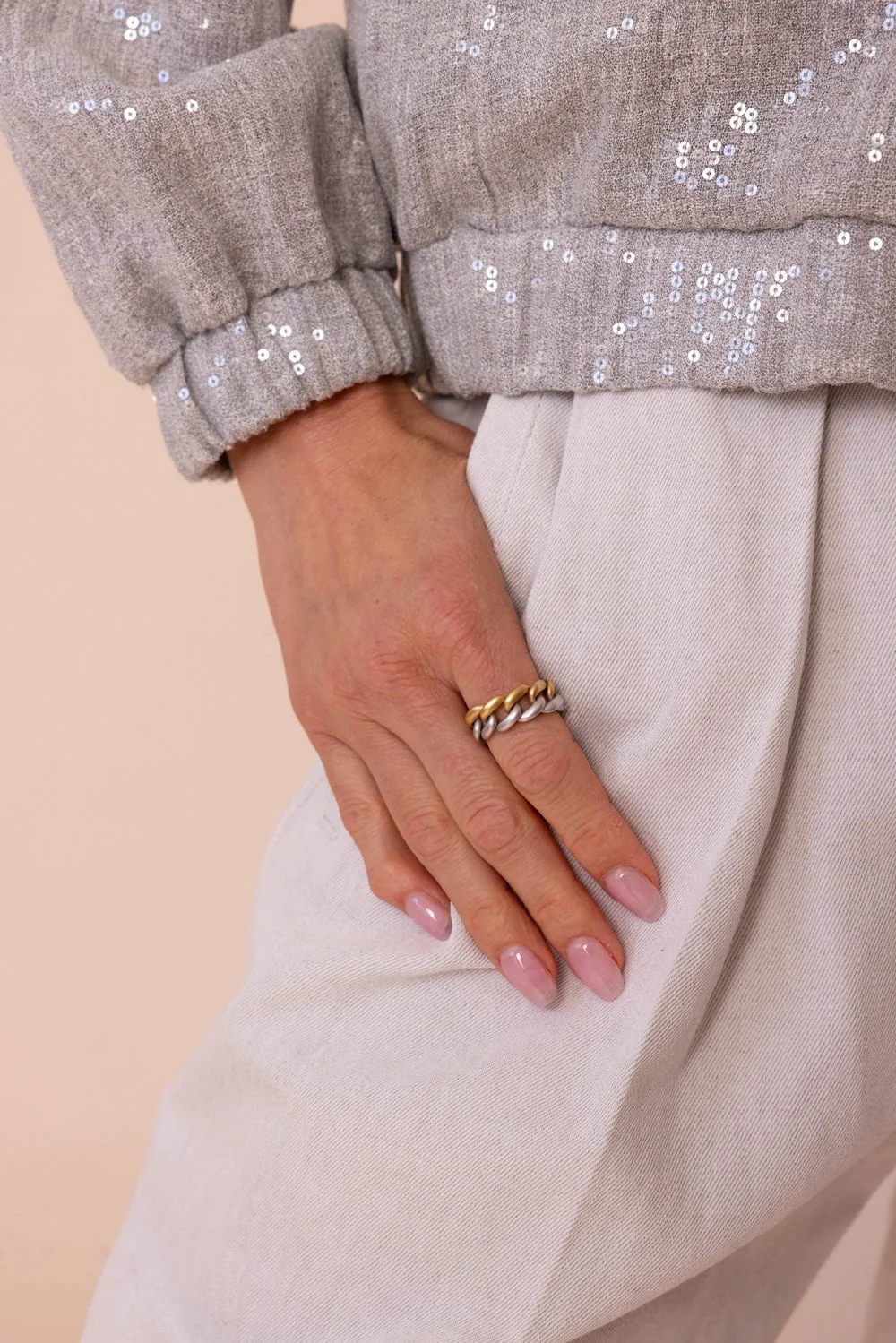 Essential Two-Tone Link Ring - Image 4