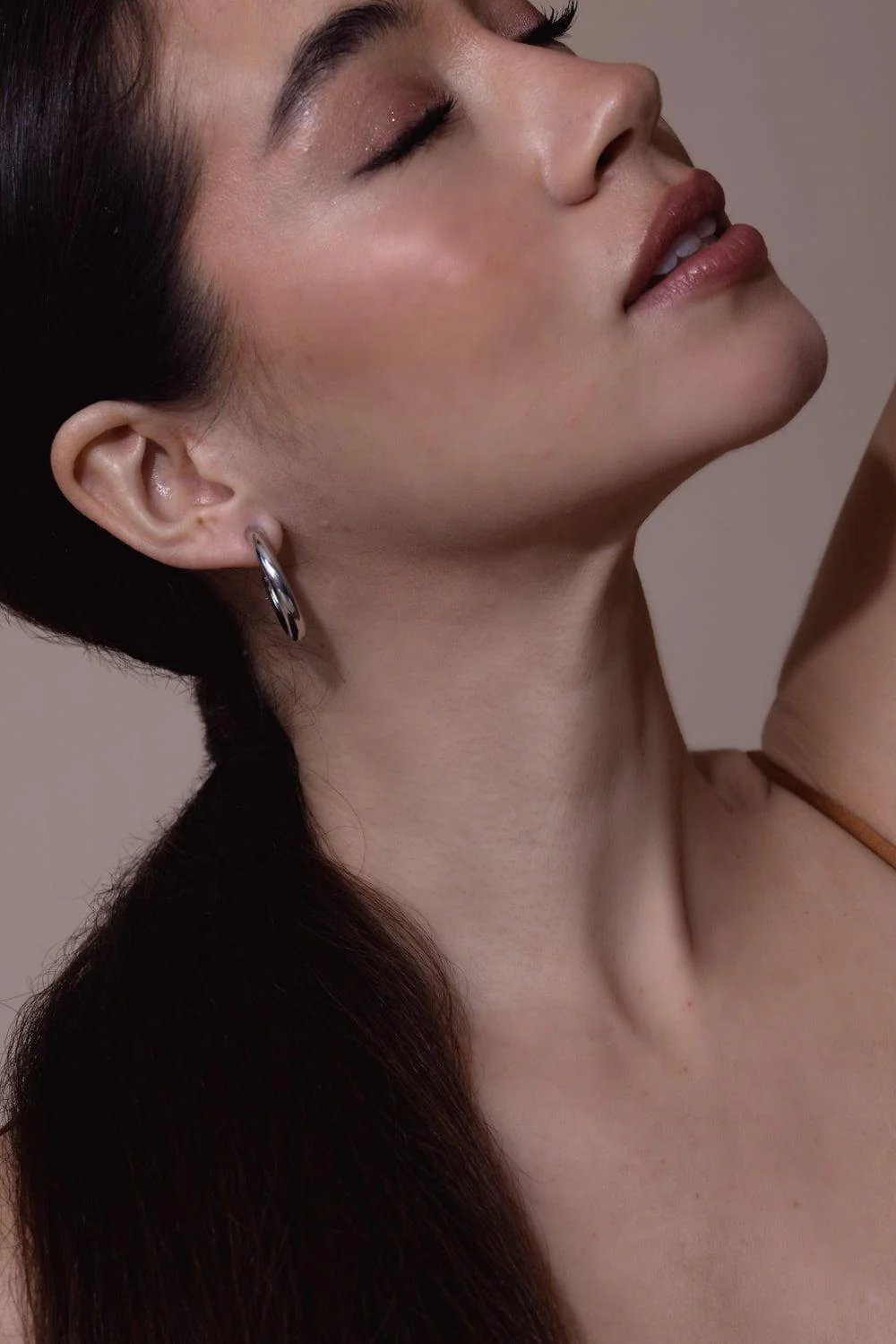 Mallory Hoop Earrings - 2.9cm - Image 4