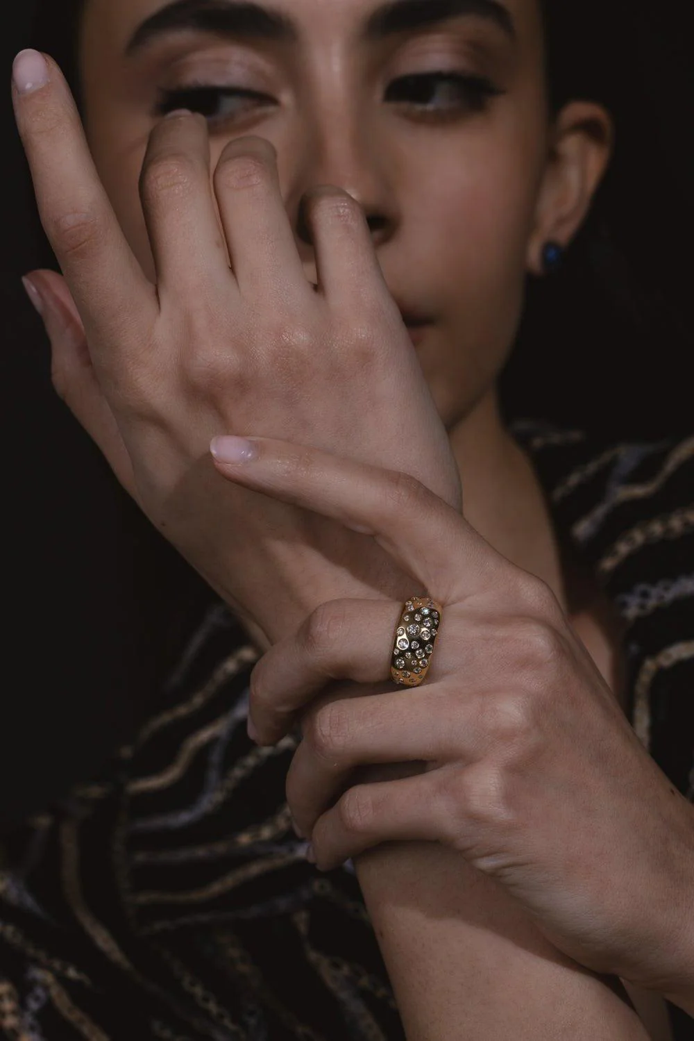 Spotted Soft Volume Ring - Image 4