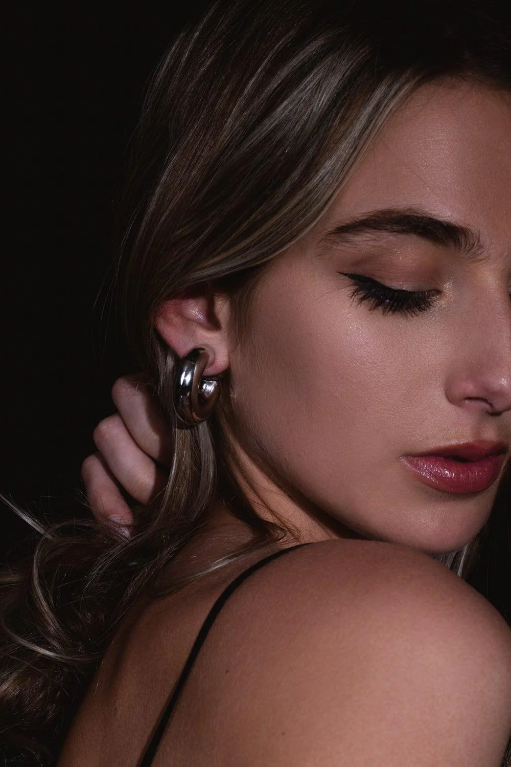 Wide Tubular Hoop Earrings - 4.2cm - White Gold - Image 2