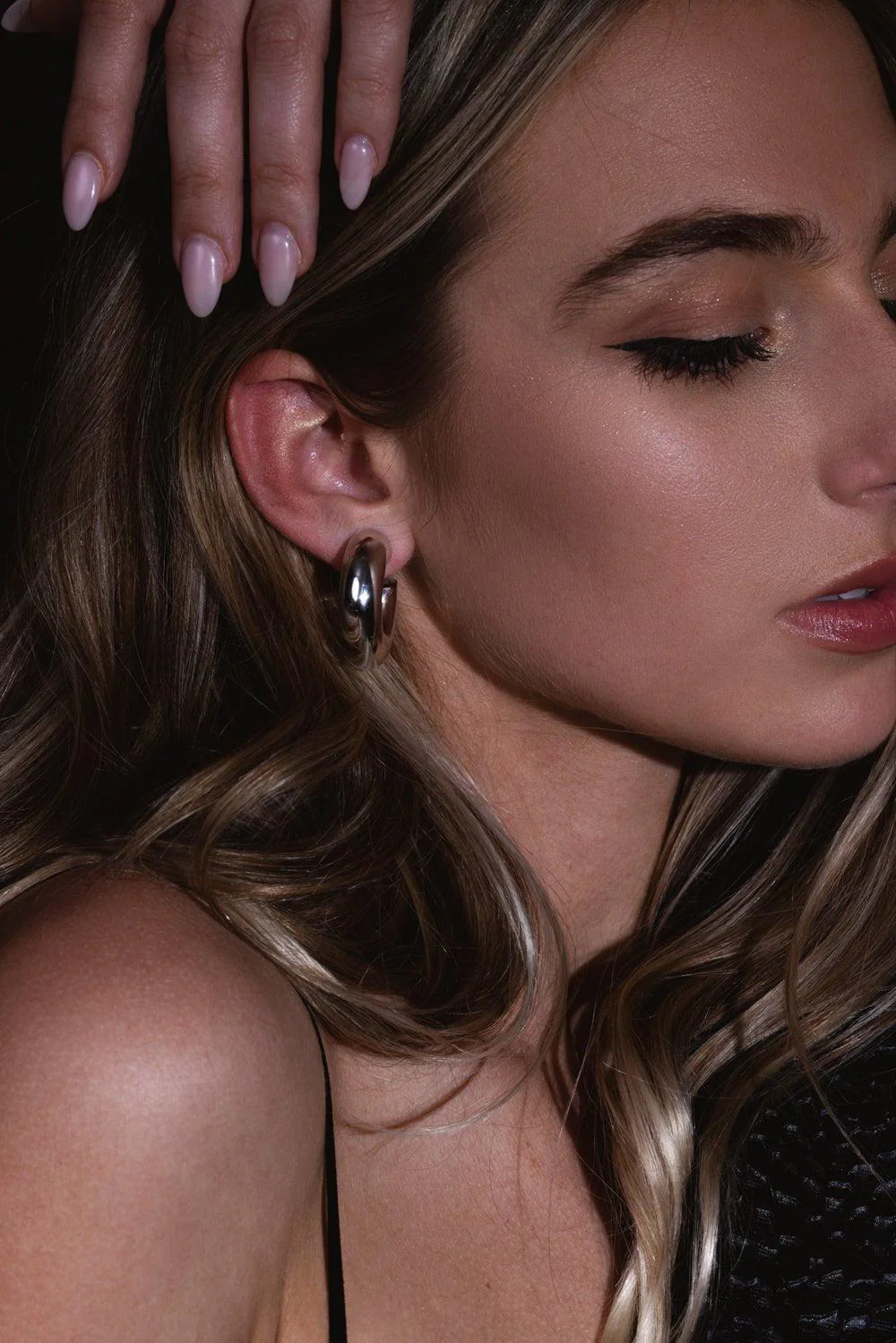 Wide Tubular Hoop Earrings - 4.2cm - White Gold - Image 3