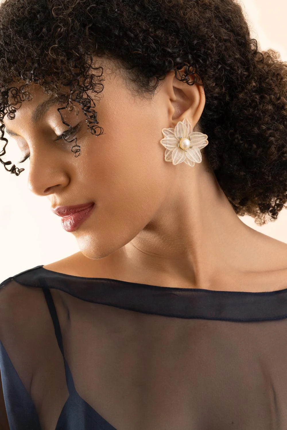 Flower Forma Horse Mane Earrings - Image 2