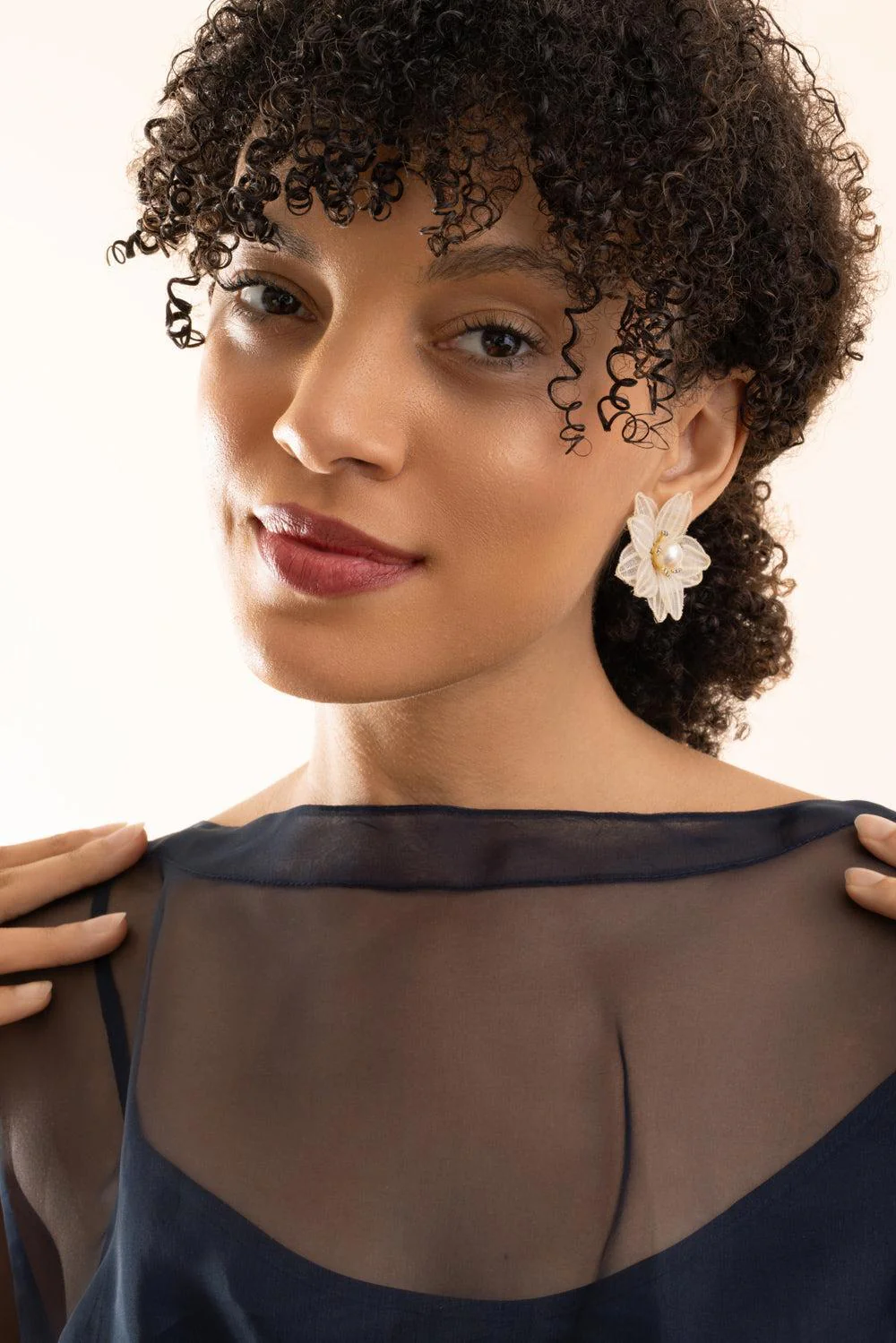 Flower Forma Horse Mane Earrings - Image 3