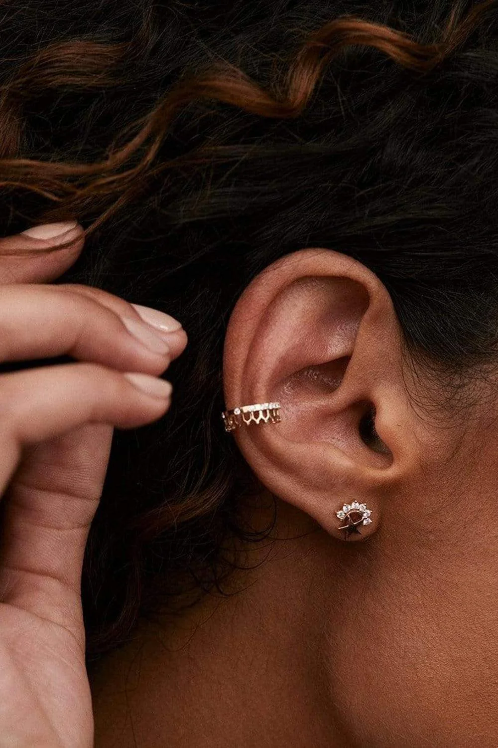 Simple Some Diamond Lace Ear Cuff - Image 2