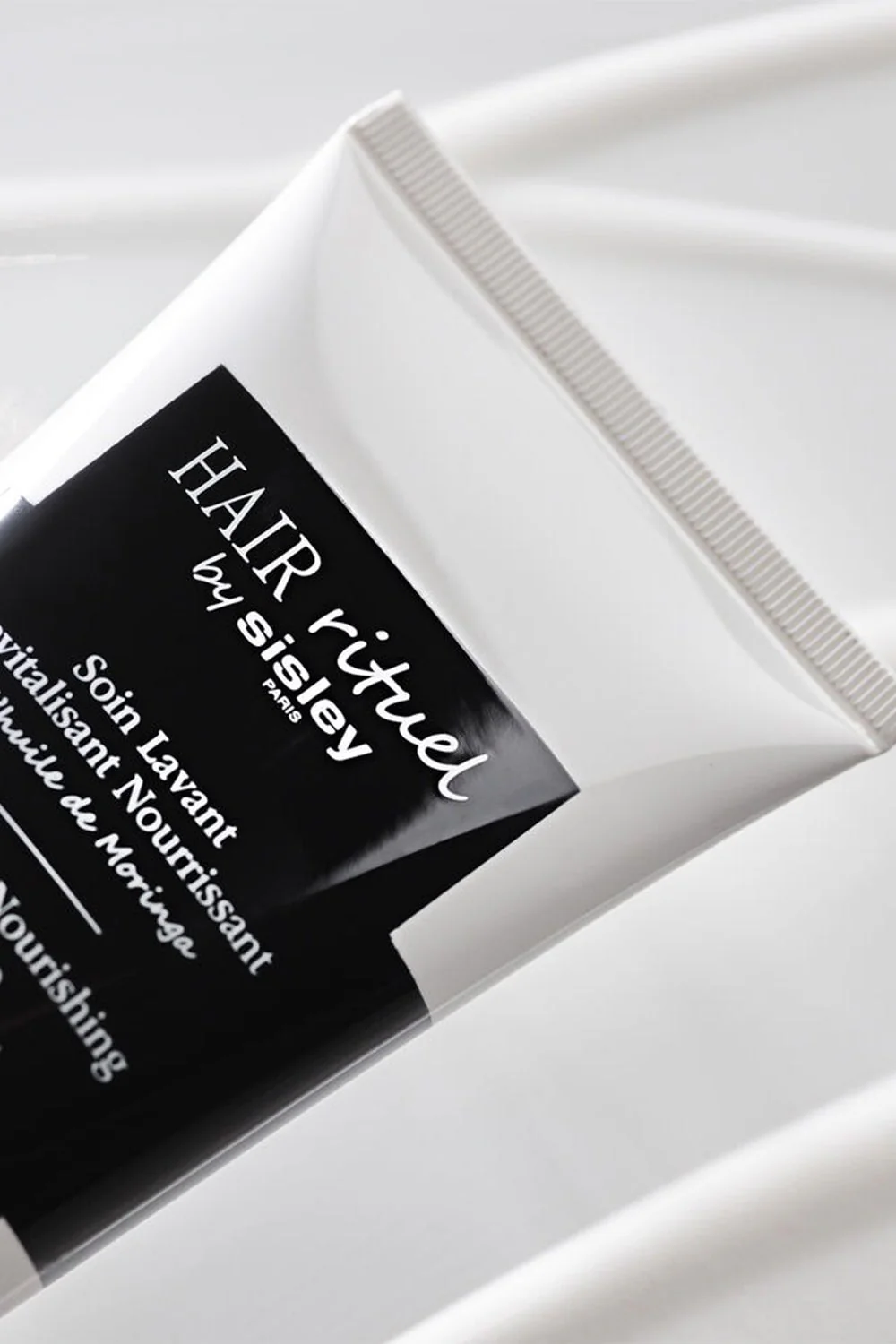 Revitalizing Nourishing Shampoo - Image 5