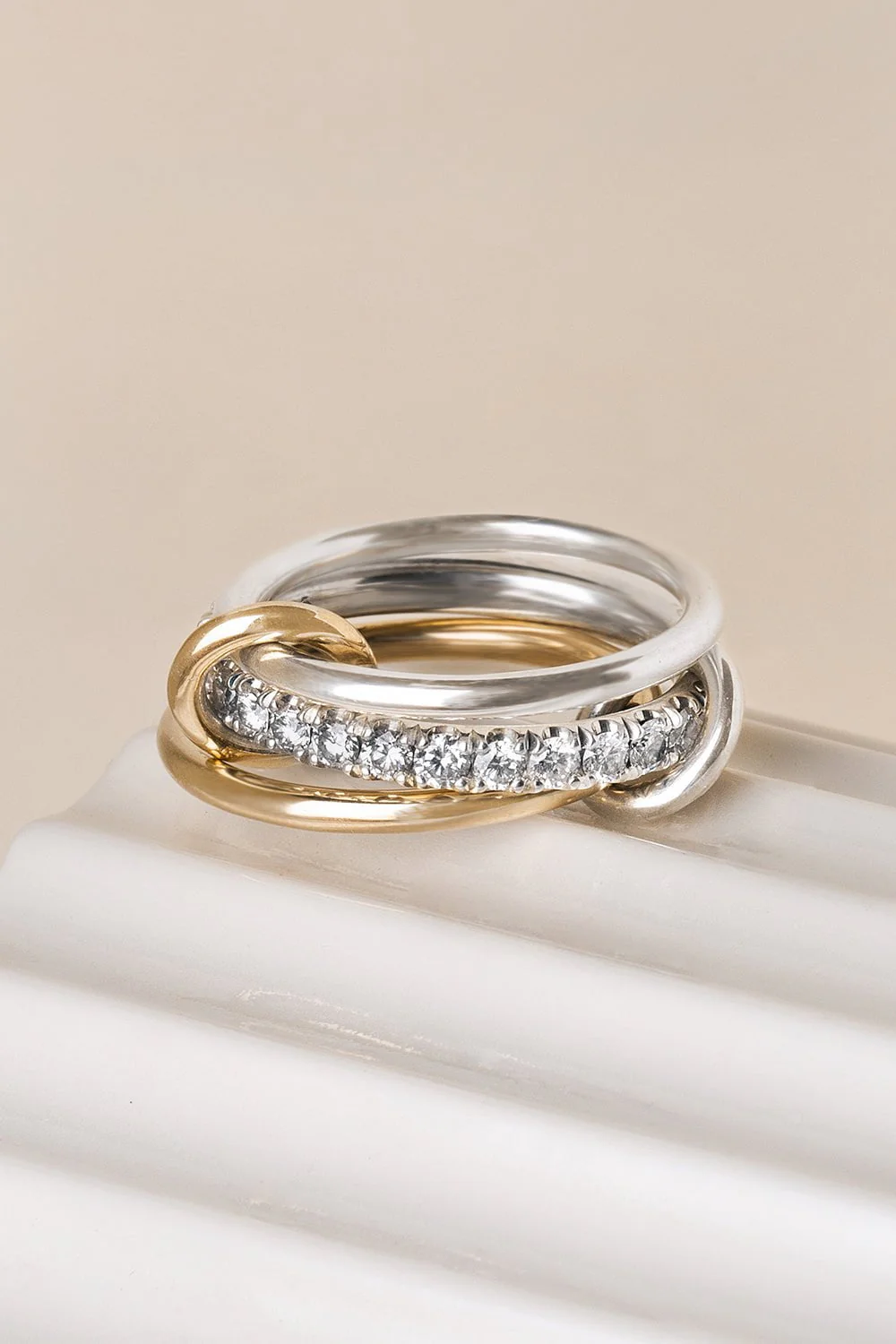 Cassia SG Three Link Ring - Image 3