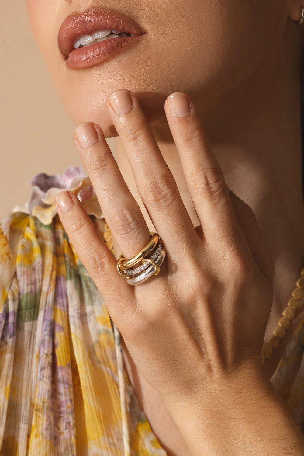 Libra SP Three Linked Ring - Image 3