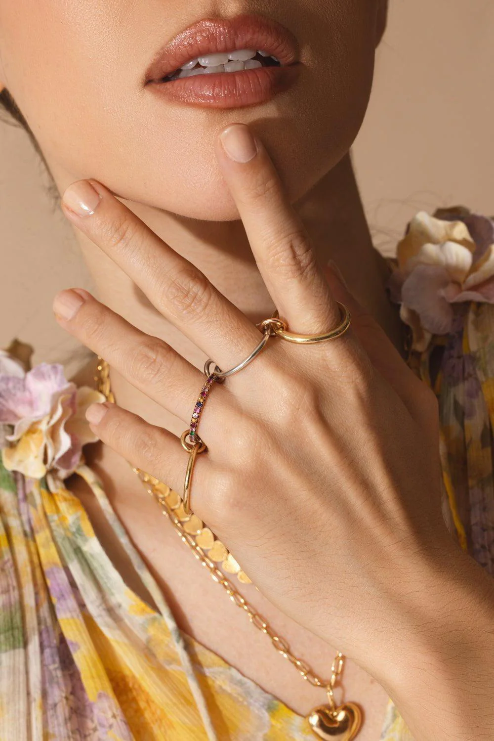 Nimus YG Gris Four Link Ring - Image 3