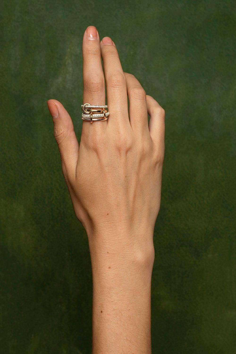 Vega Blanc Petite 4 Linked Ring - Image 3