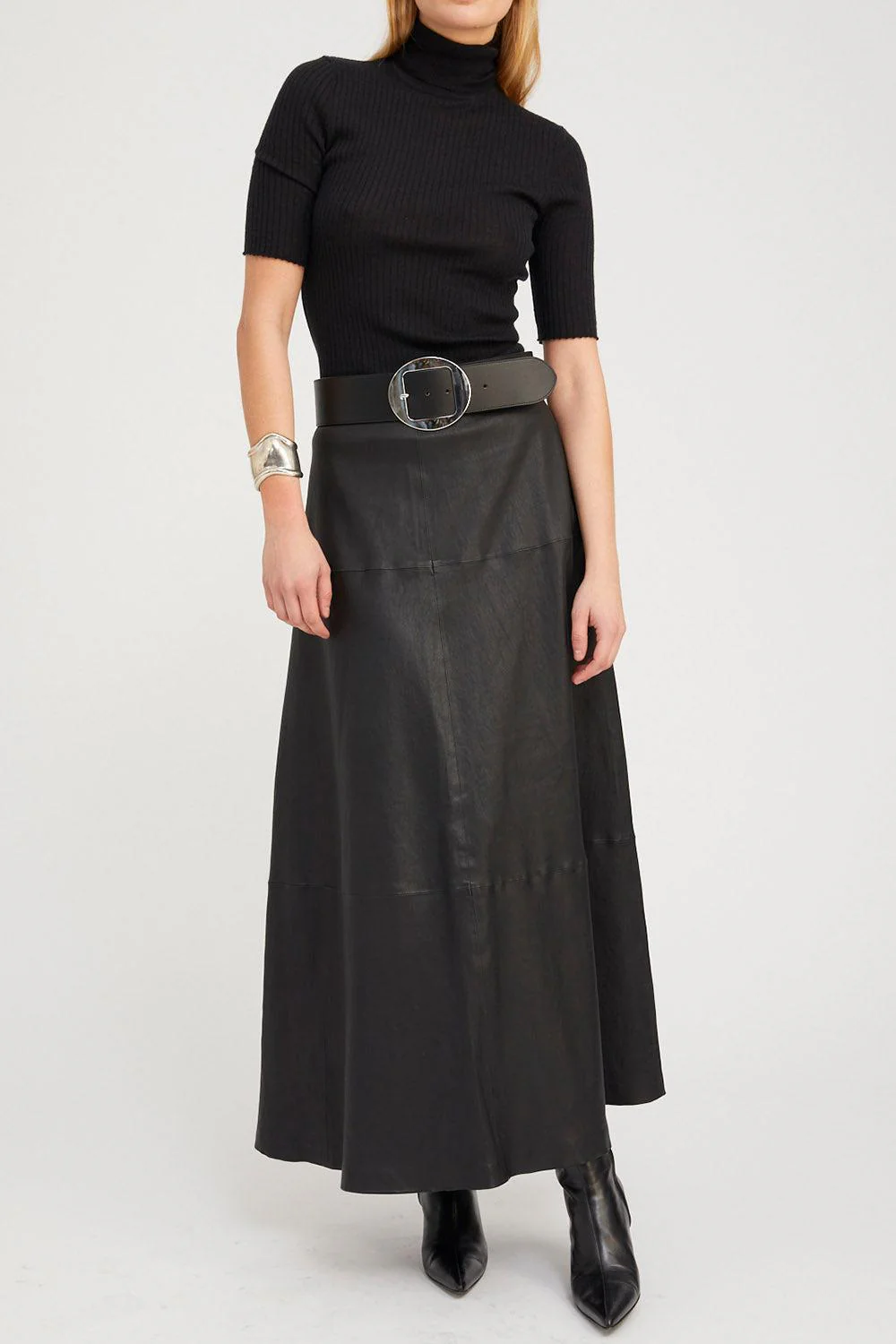 Short Sleeve Turtle Neck Top - Black - Image 2