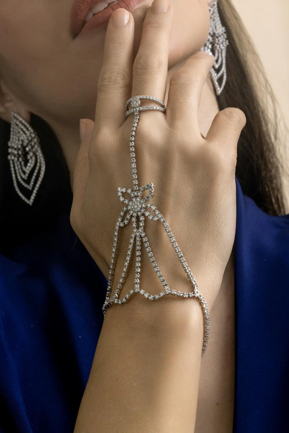 Diamond Floral Hand Chain - Image 4