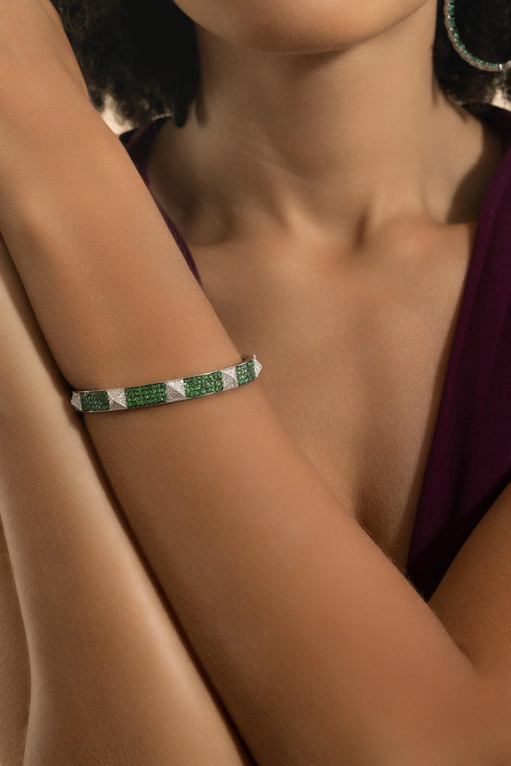 Diamond Tsavorite Spike Bangle Bracelet - Image 4