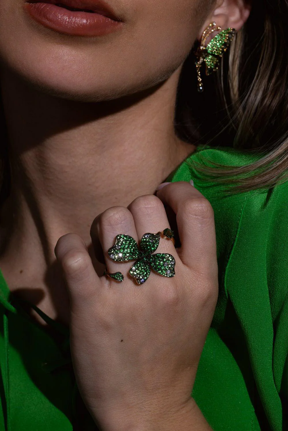 Garnet Duo Finger Flower Ring - Image 4