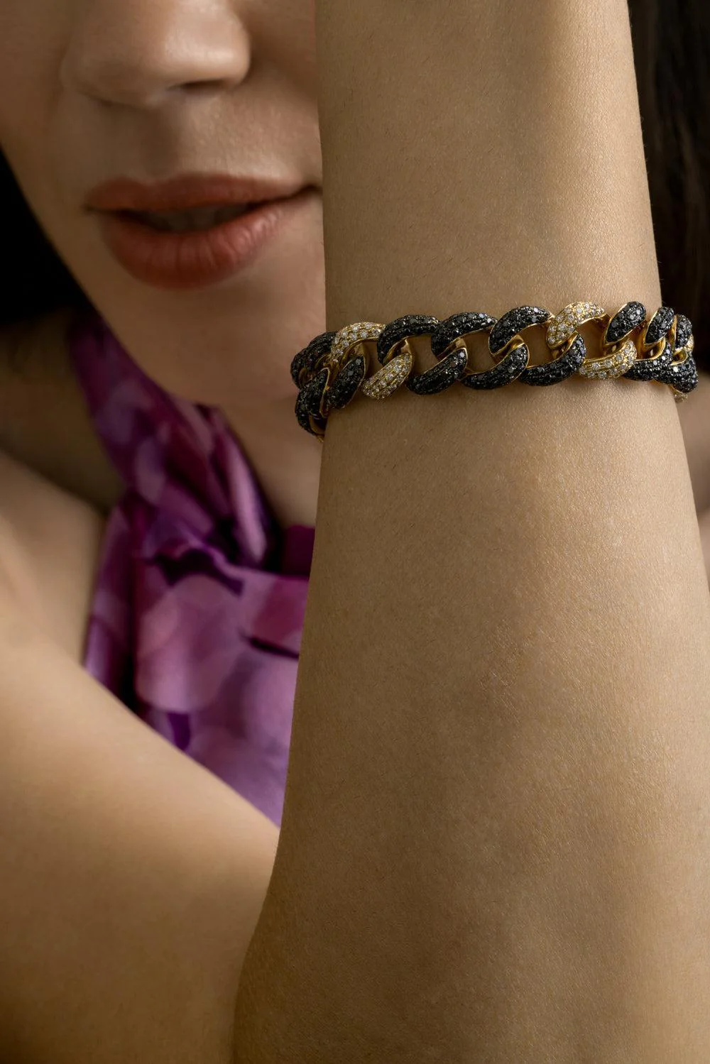 Mixed Diamond Curb Link Bracelet - Image 4