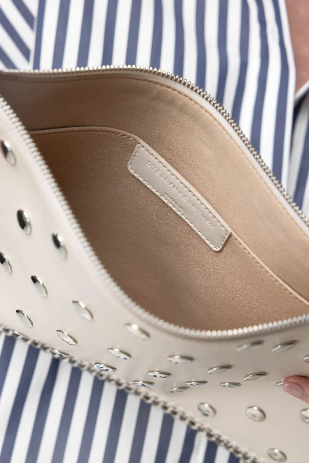 All Over Studded Alter Mat - White - Image 4