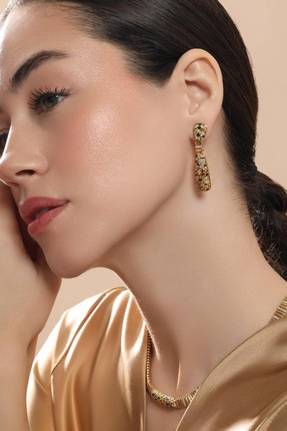 Diamond Mixed Pillar Earrings - Image 2