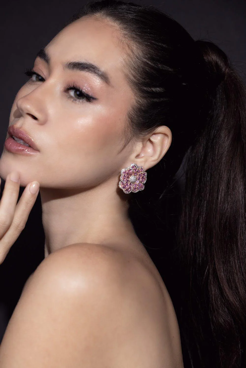 Pink Sapphire Flower Outline Earrings - Image 4